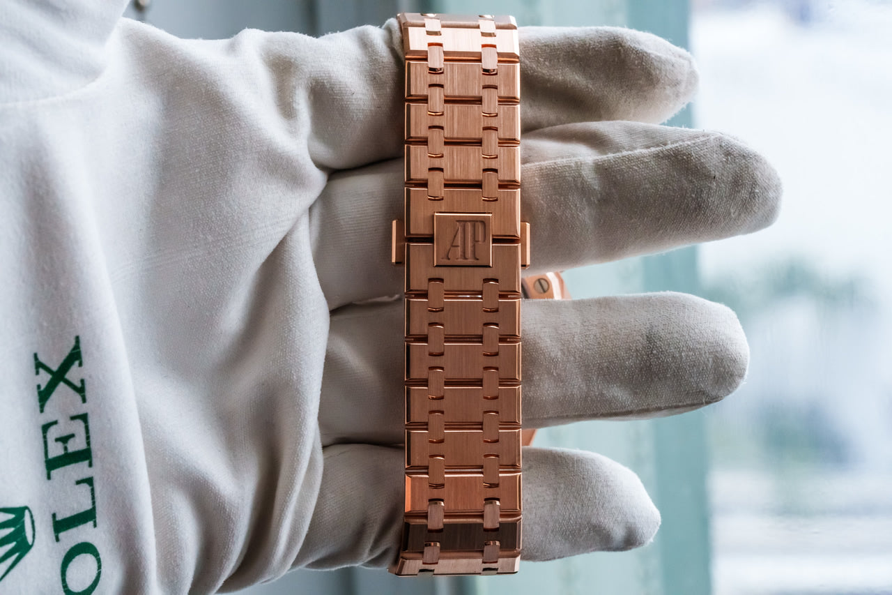 2023 Audemars Piguet Royal Oak Selfwinding Chronograph 41mm Blue Dial 26240OR