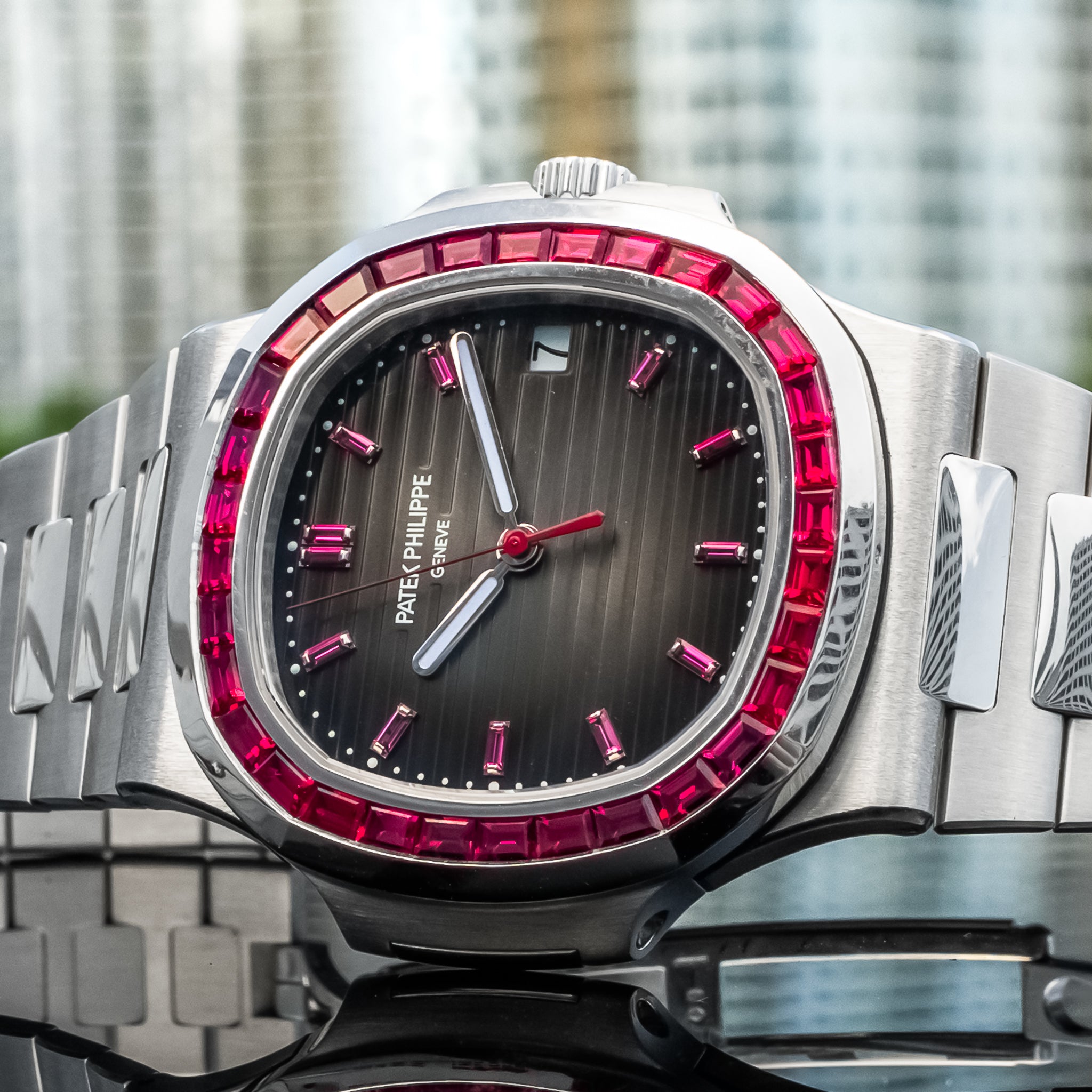 Patek Philippe 5711/112P Nautilus Ruby 40mm