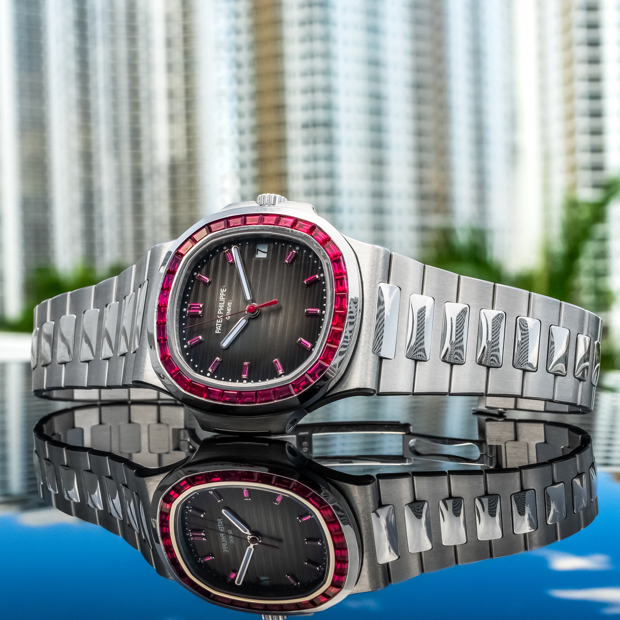 Patek Philippe 5711/112P Nautilus Ruby 40mm