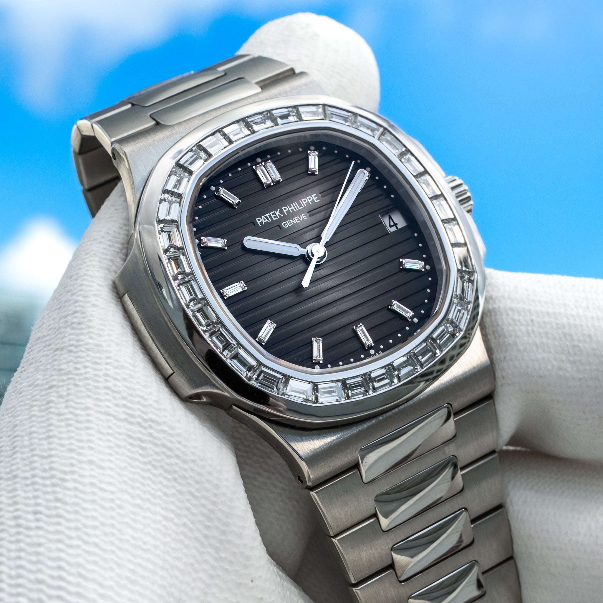 Patek Philippe Nautilus 5711/110P-001 Platinum Diamond Bezel