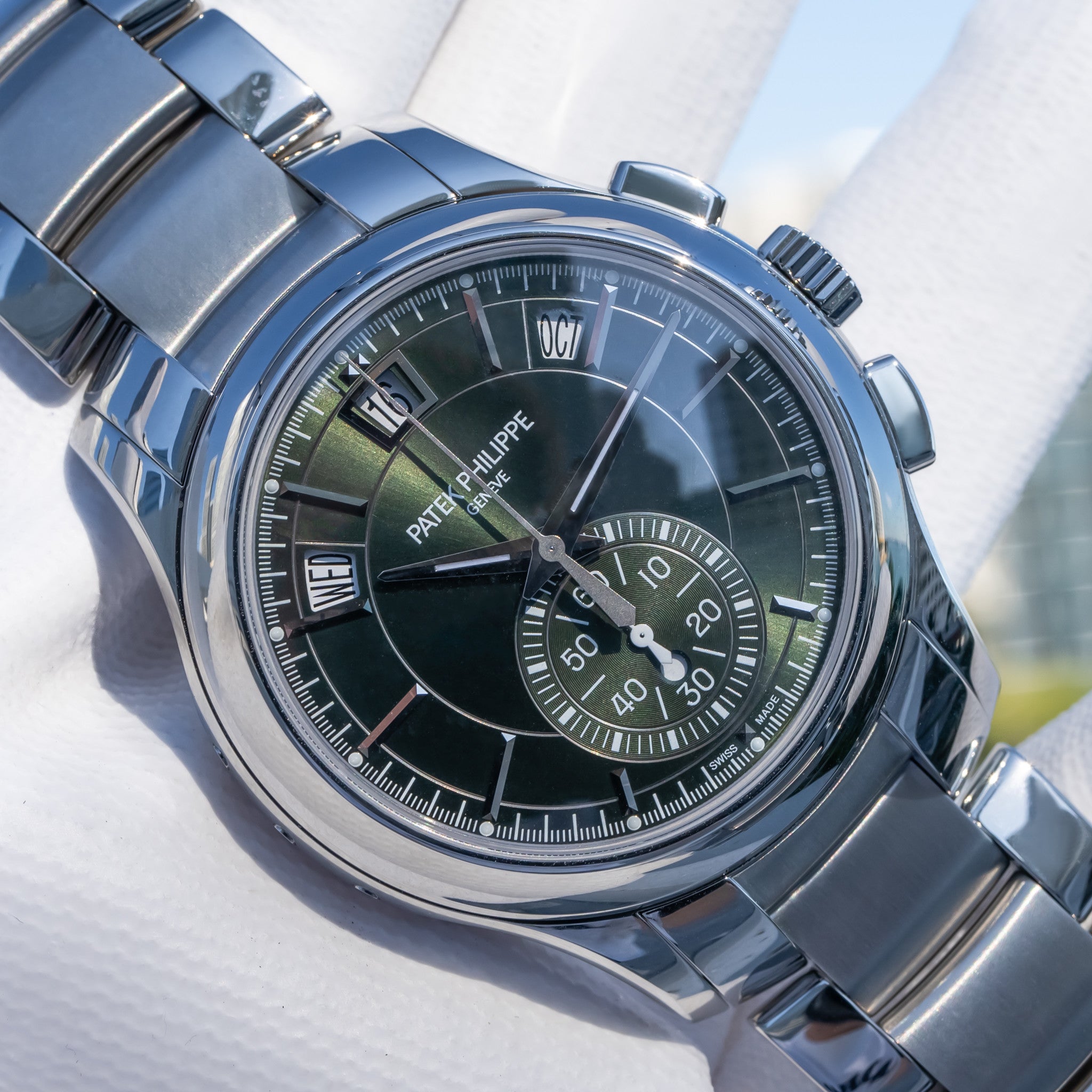 Patek Philippe 2024 Unworn Annual Calendar Chronograph 5905/1a Green Dial