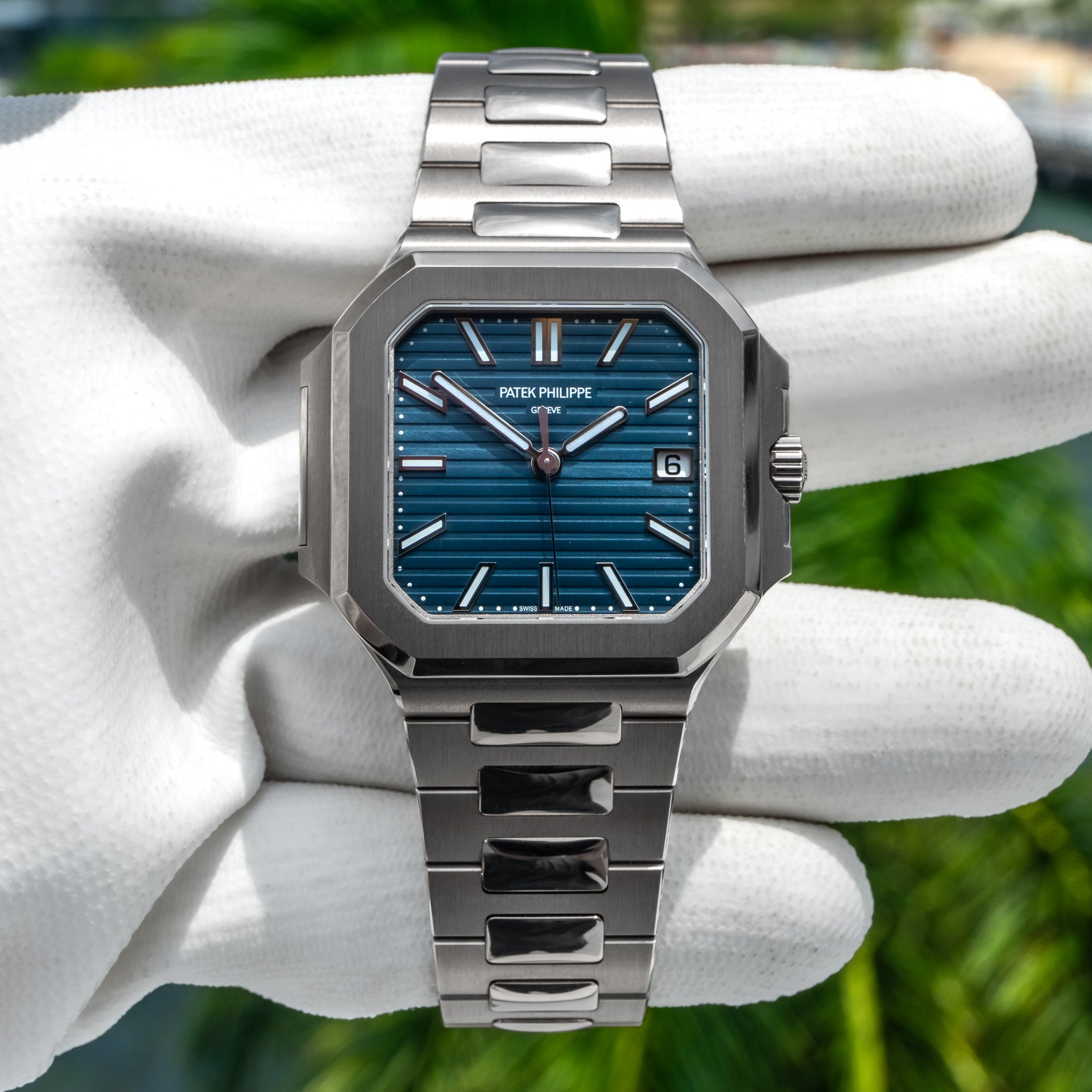 2025 Patek Philippe 7128/1G Cubitus 40mm
