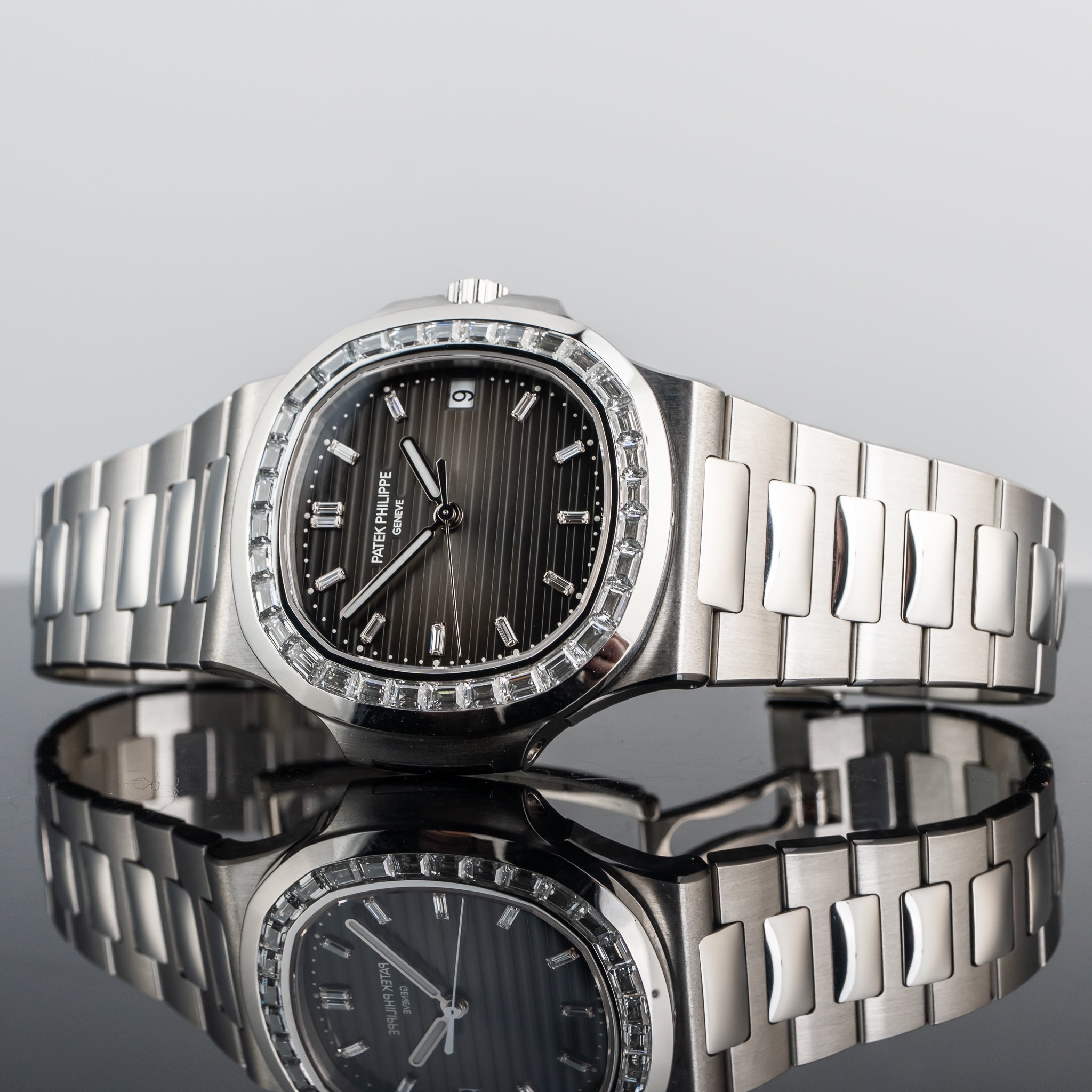Patek Philippe Nautilus 5711/110P-001 Platinum Diamond Bezel