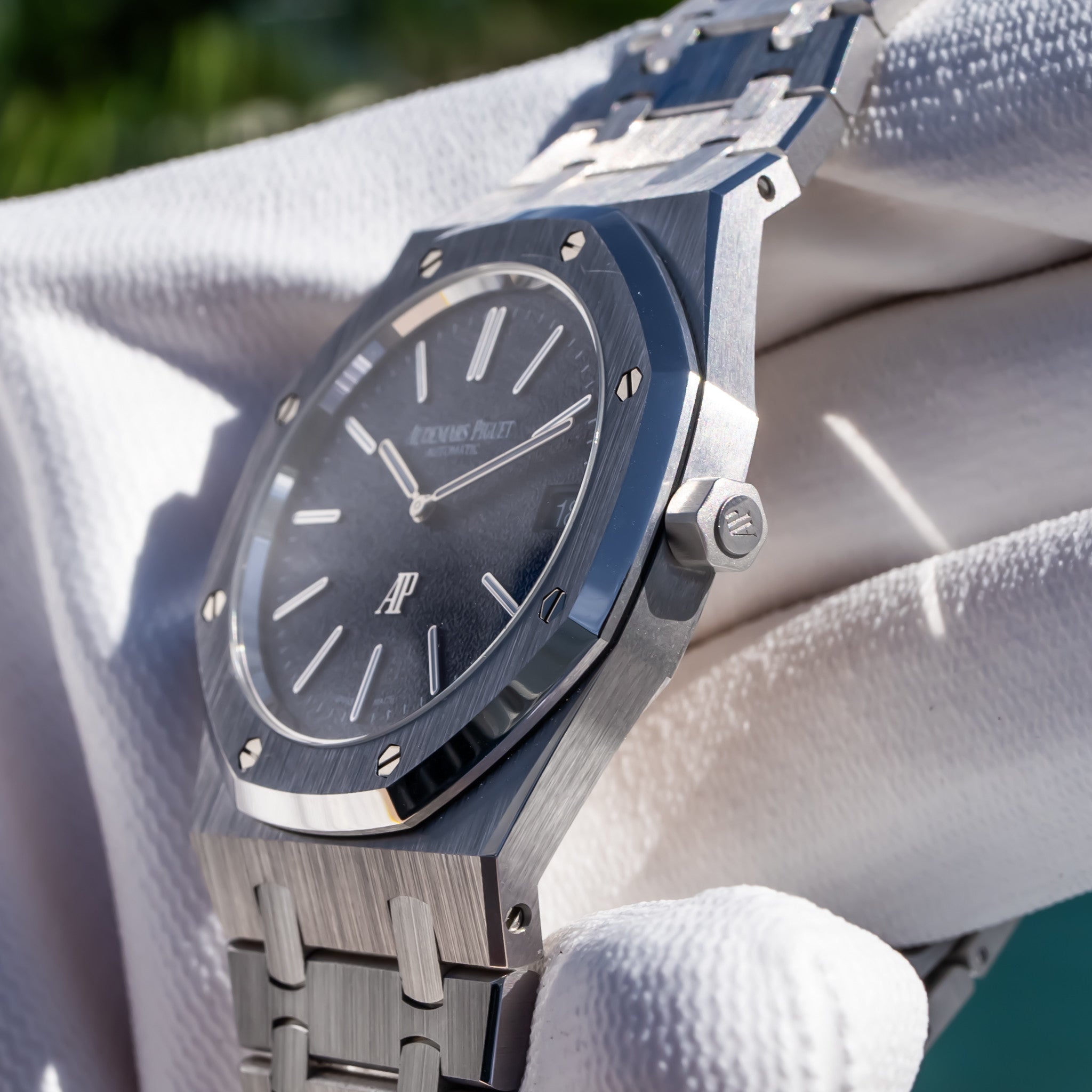 Audemars Piguet 2023 Royal Oak "Jumbo" Extra-Thin 16202BC