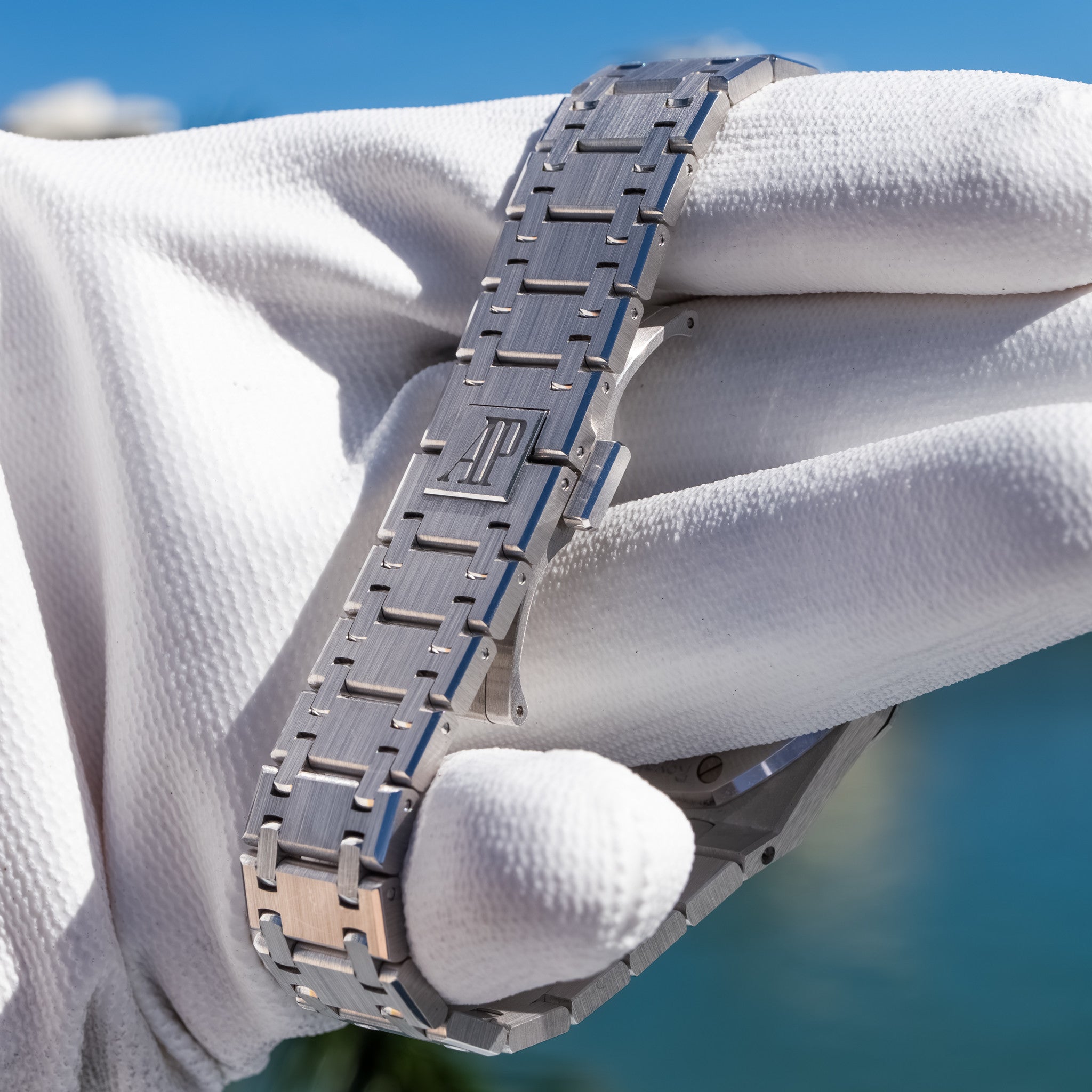 Audemars Piguet 2023 Royal Oak "Jumbo" Extra-Thin 16202BC