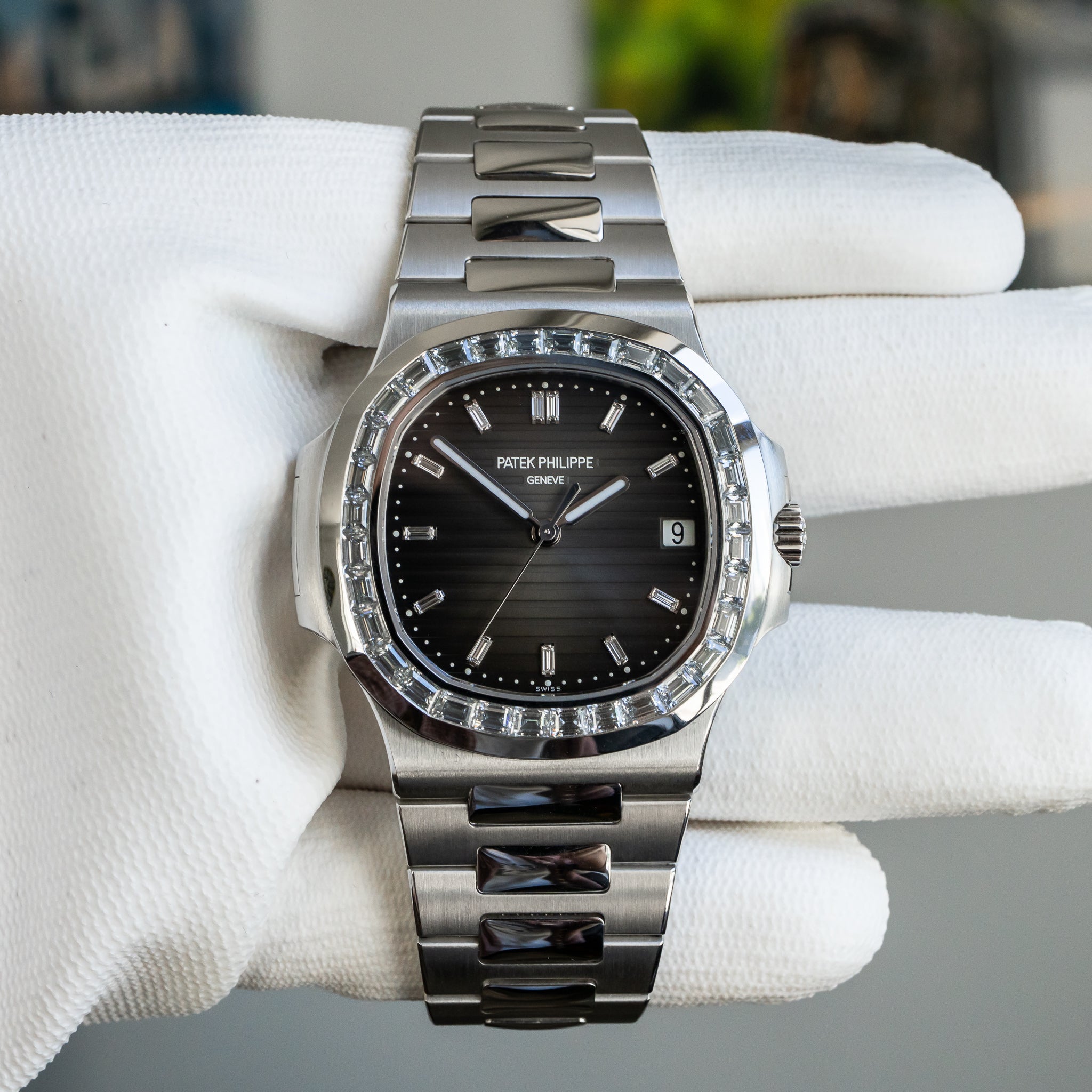 Patek Philippe Nautilus 5711/110P-001 Platinum Diamond Bezel