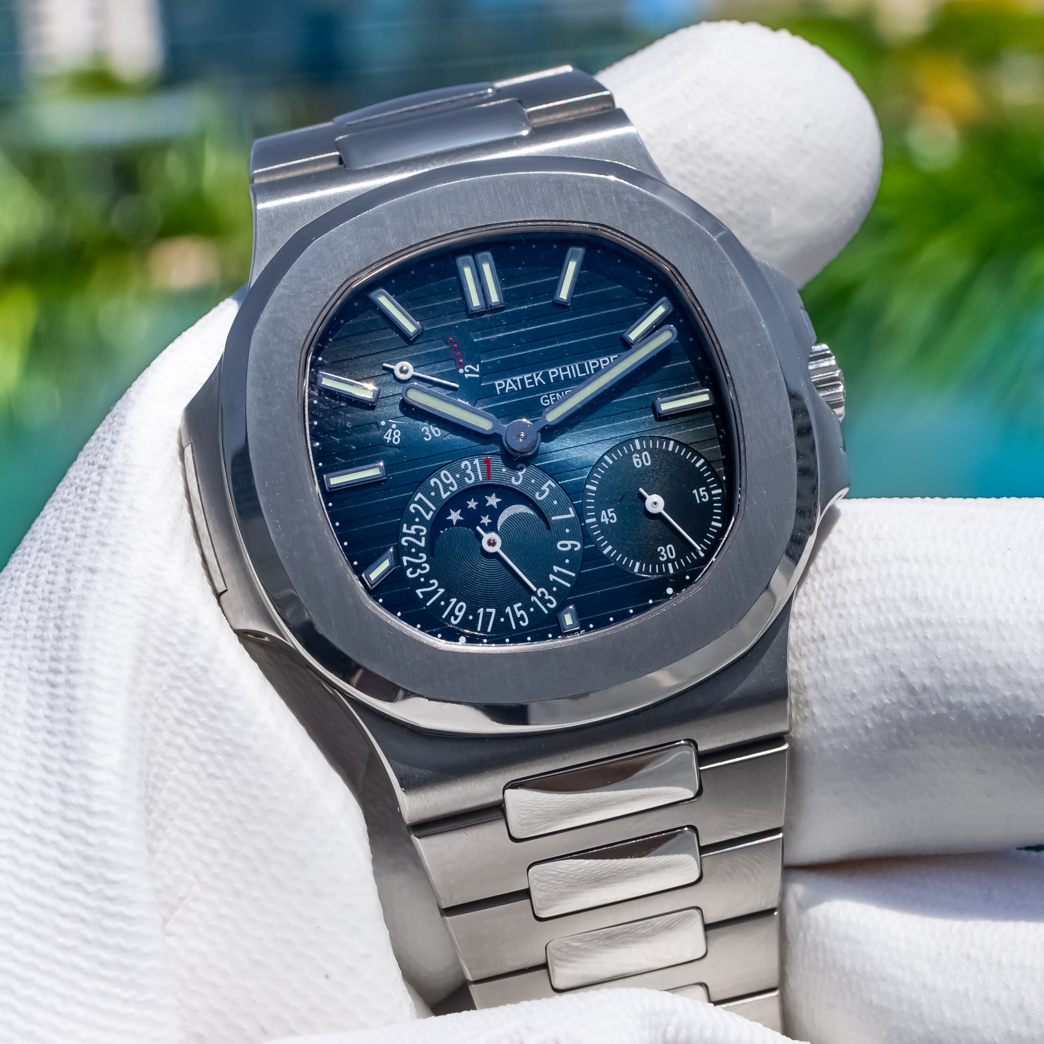 2022 Patek Philippe Nautilus 5712/1A Blue Dial 40mm