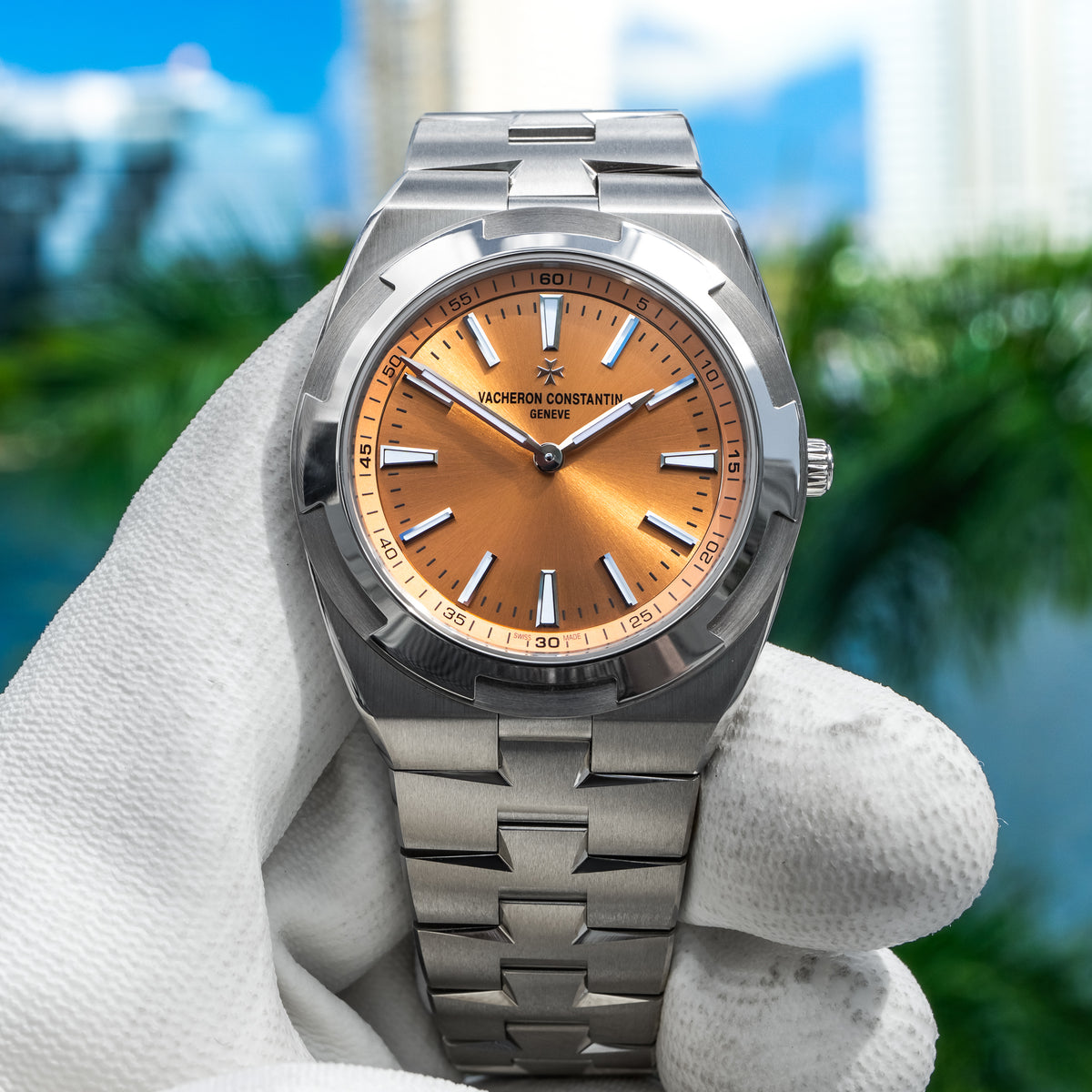 Vacheron Constantin 2500V/220P-H028 Overseas Self-Winding Ultra-Thin 39.5mm