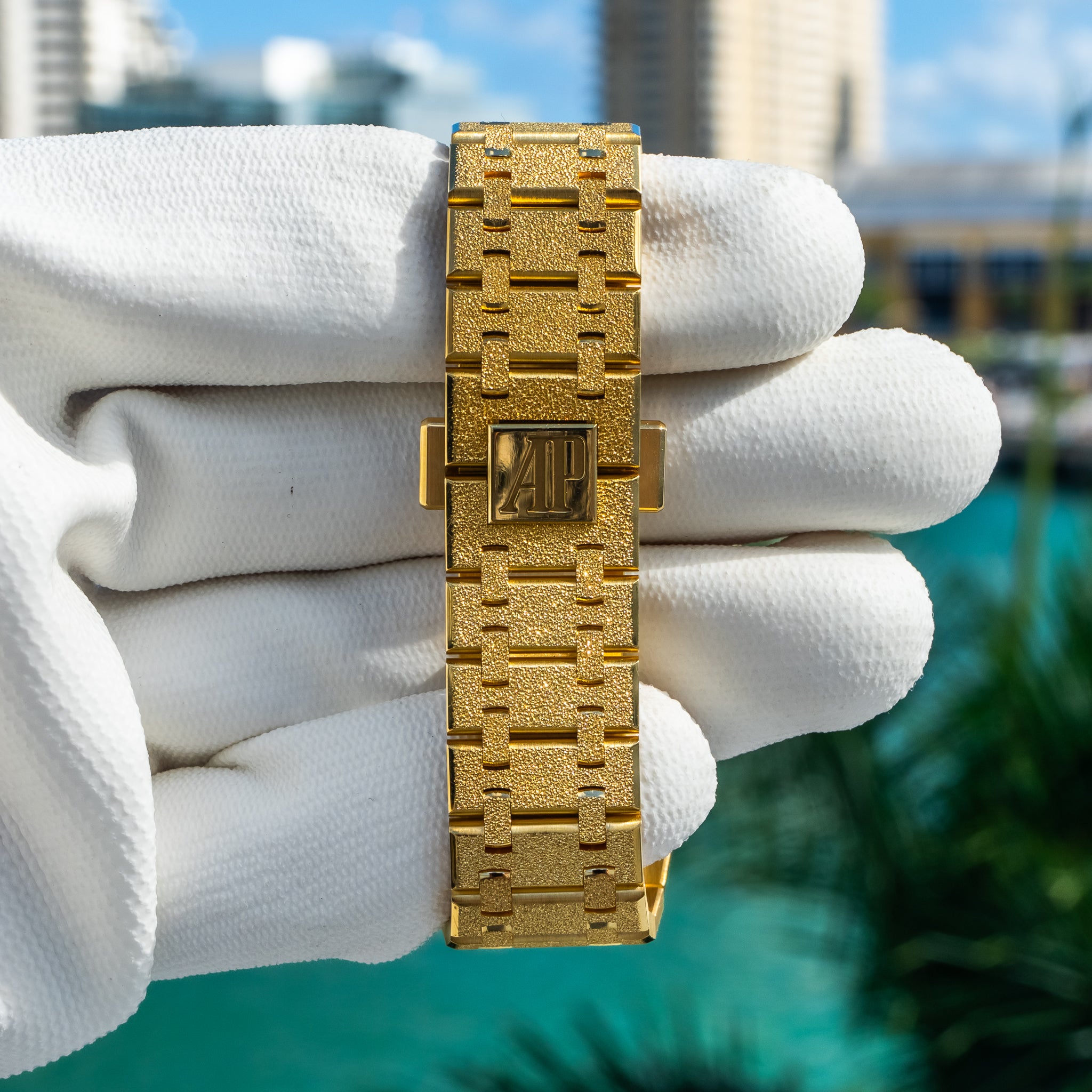 2025 Audemars Piguet 15550BA Royal Oak Selfwinding 37mm