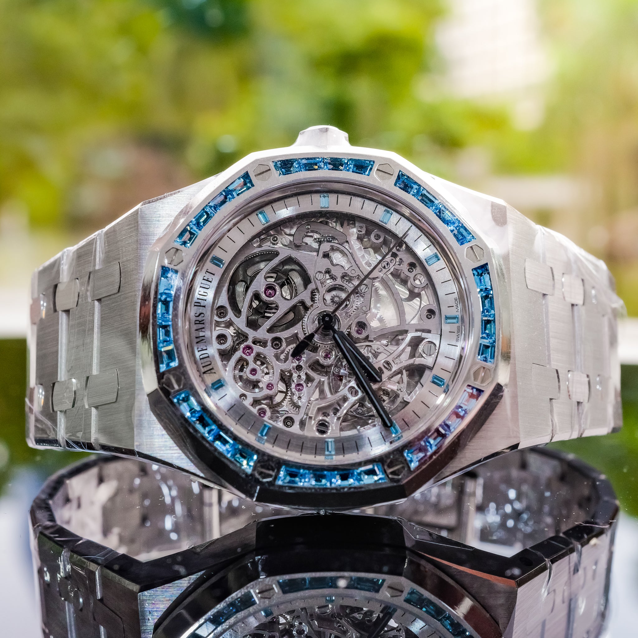 Audemars Piguet 15412BC.TO.1220BC.01 Royal Oak Double Balance Wheel Openworked White Gold Swiss Topaz Bezel
