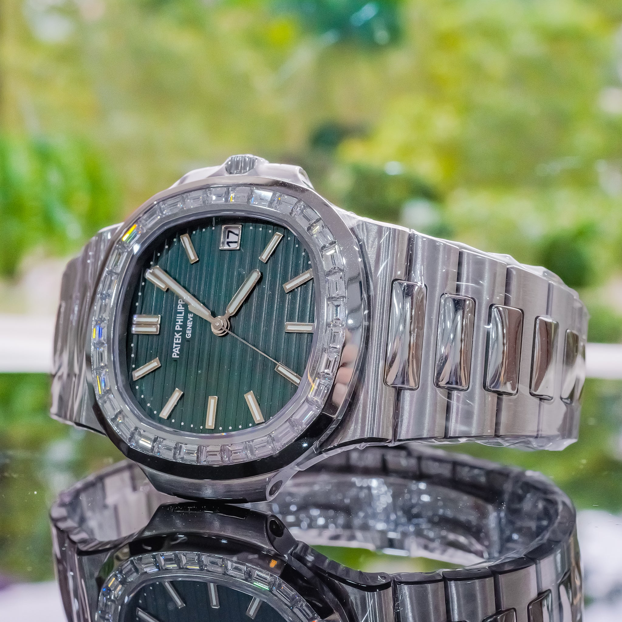 Patek Philippe 2021 Nautilus 5711/1300A Green Dial