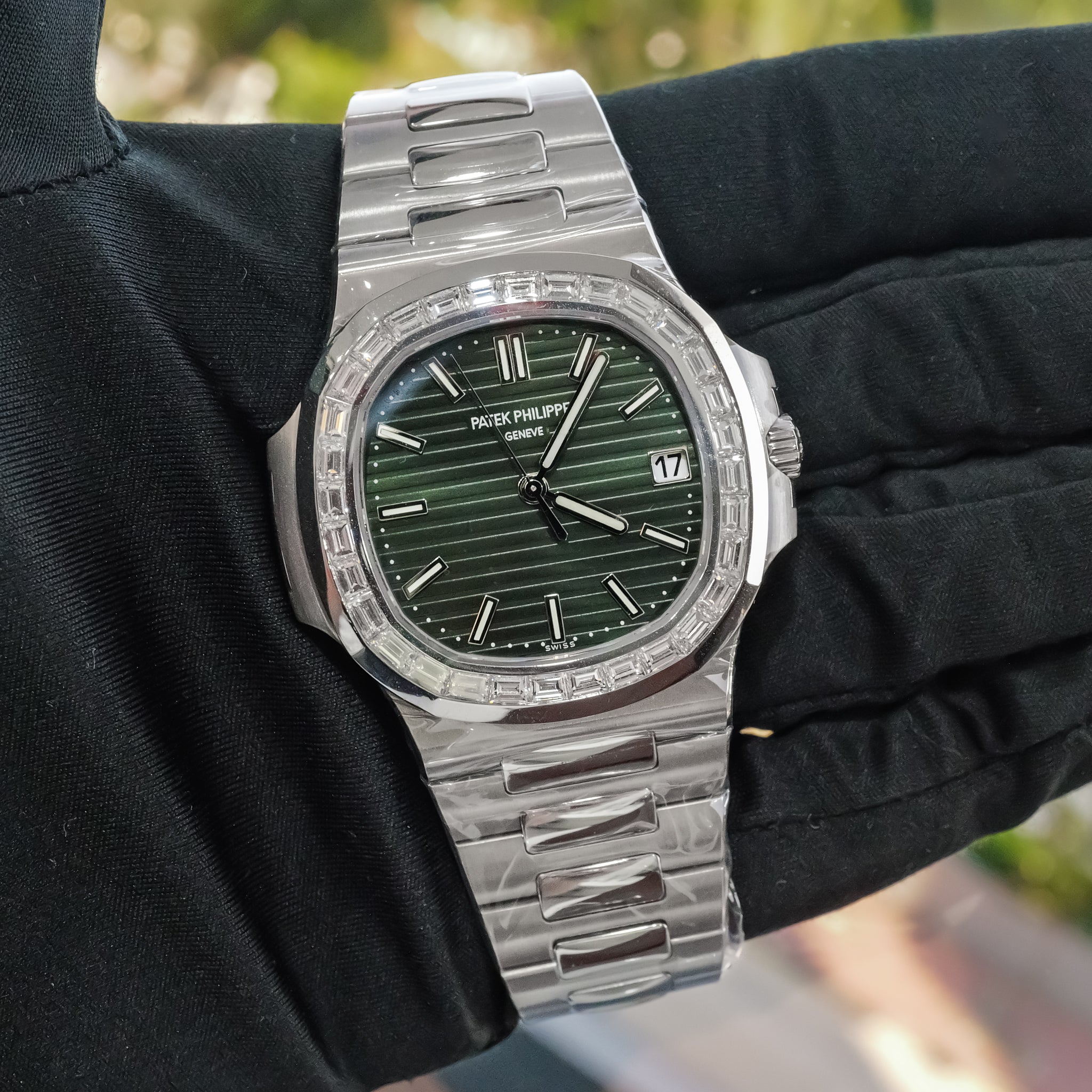 Patek Philippe 2021 Nautilus 5711/1300A Green Dial