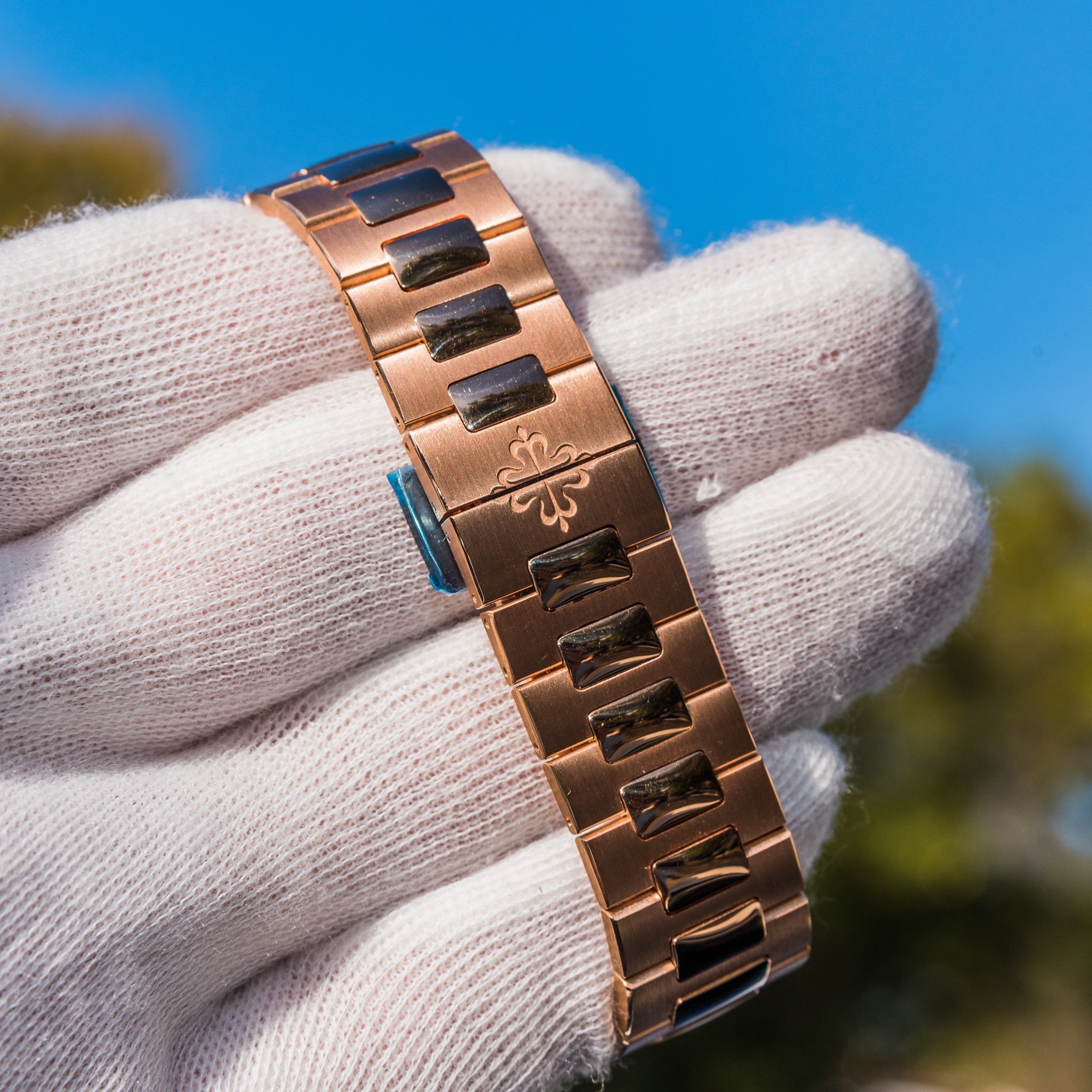 Patek Philippe 2023 Nautilus 5990/1R-001 Travel Time Chronograph Blue Dial