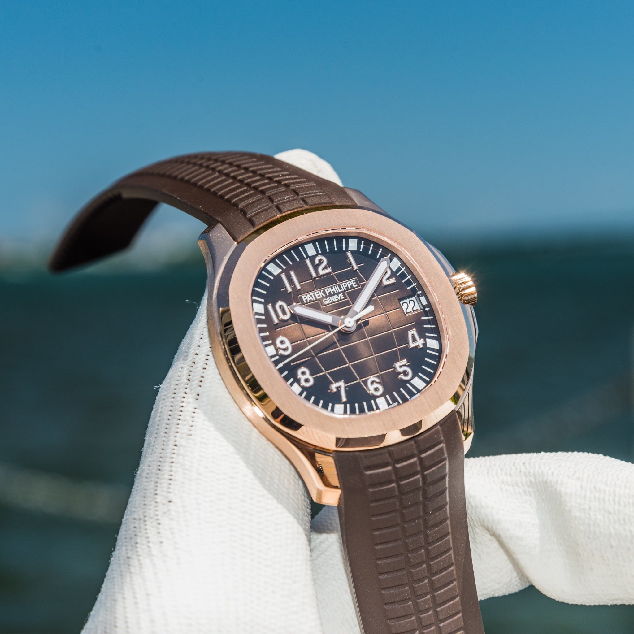 Patek 5167R 2022 Aquanaut Rose Gold 5167R-001 - Main Image