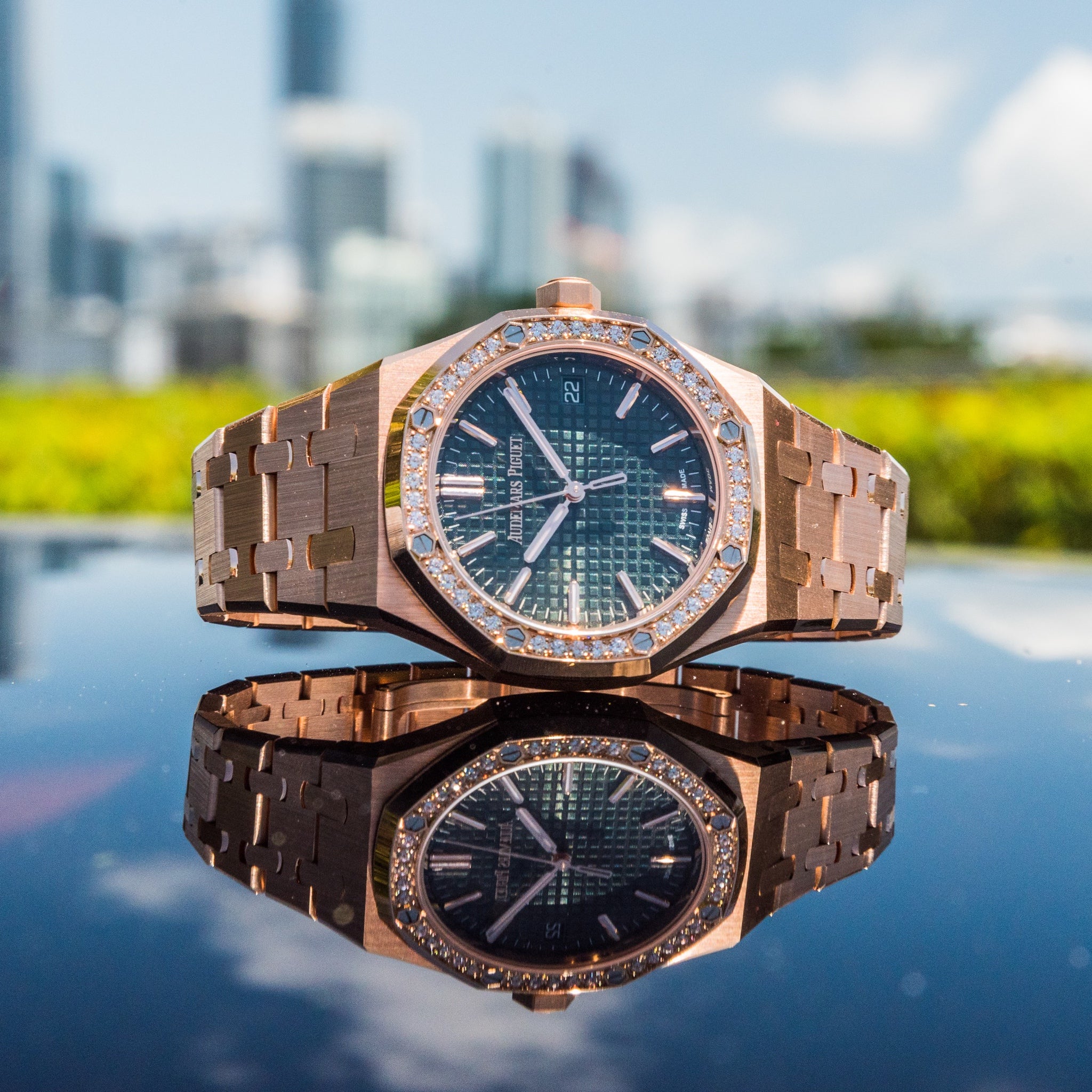 Audemars Piguet 2022 Royal Oak Selfwinding 50th Anniversary 37mm Diamond Rose Gold Green Dial 15551OR