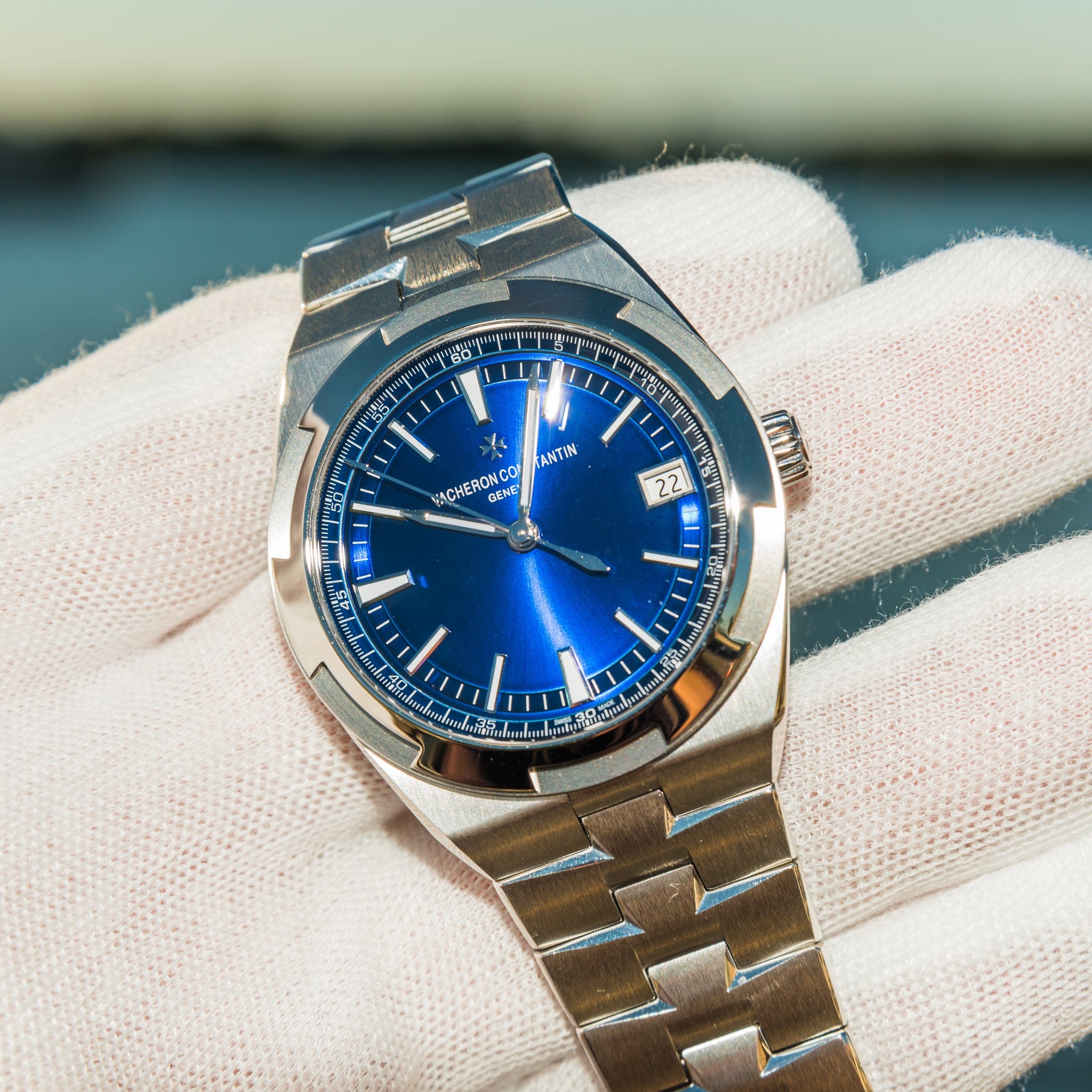 2022 Vacheron Constantin Overseas
