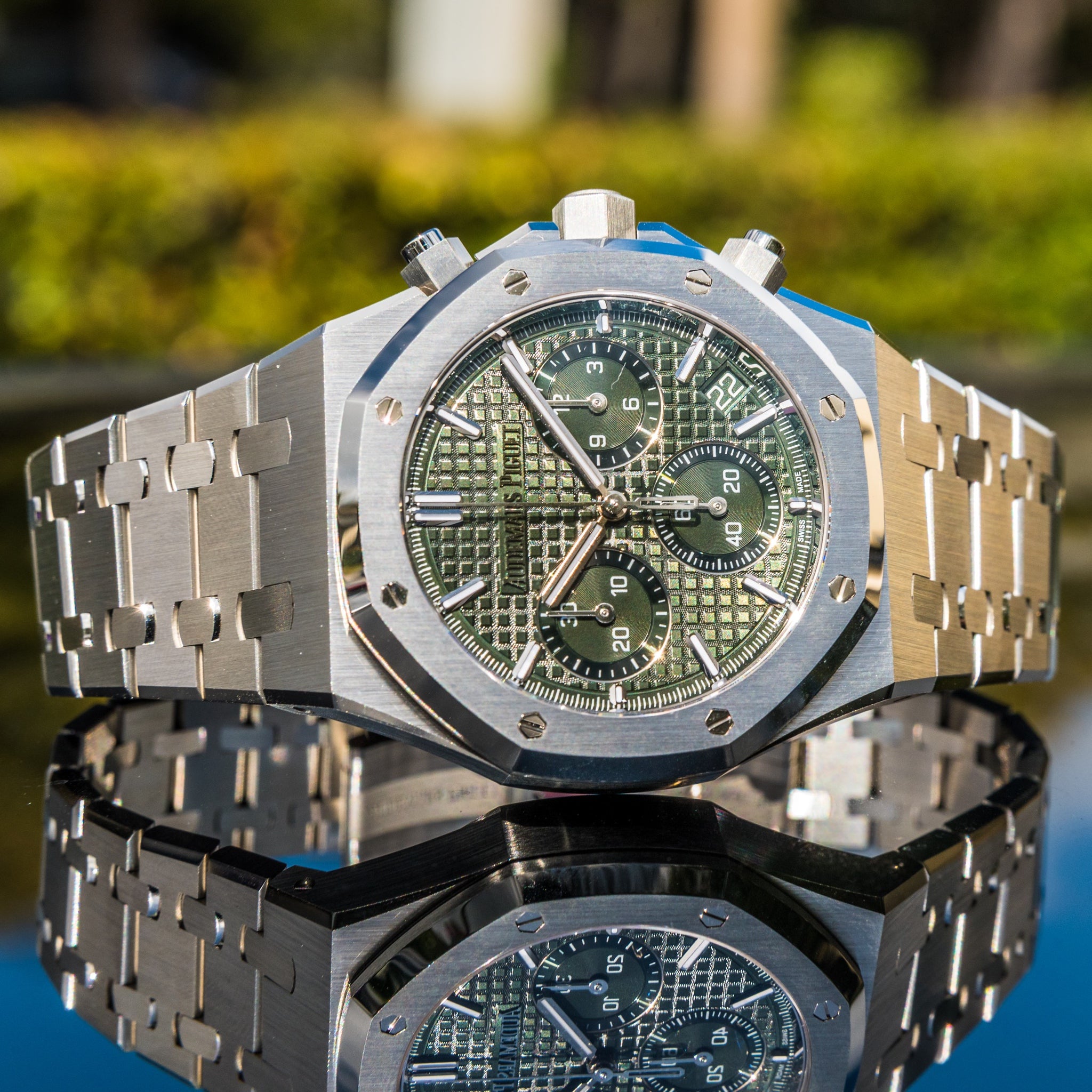 2022 Audemars Piguet Oak Selfwinding Chronograph “50th Anniversary” Green Dial 26240st