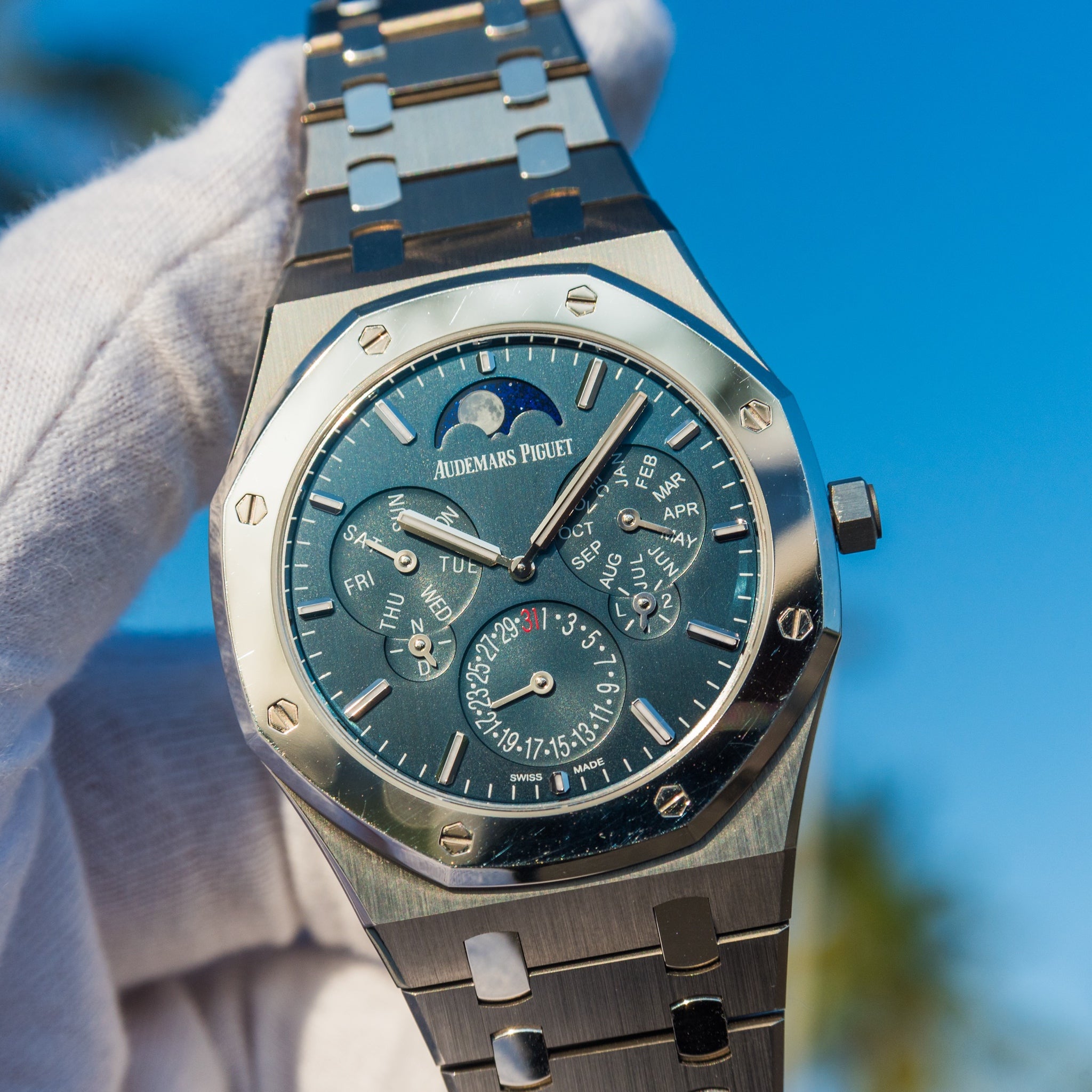 2021 Audemars Piguet Royal Oak Perpetual 26586ip