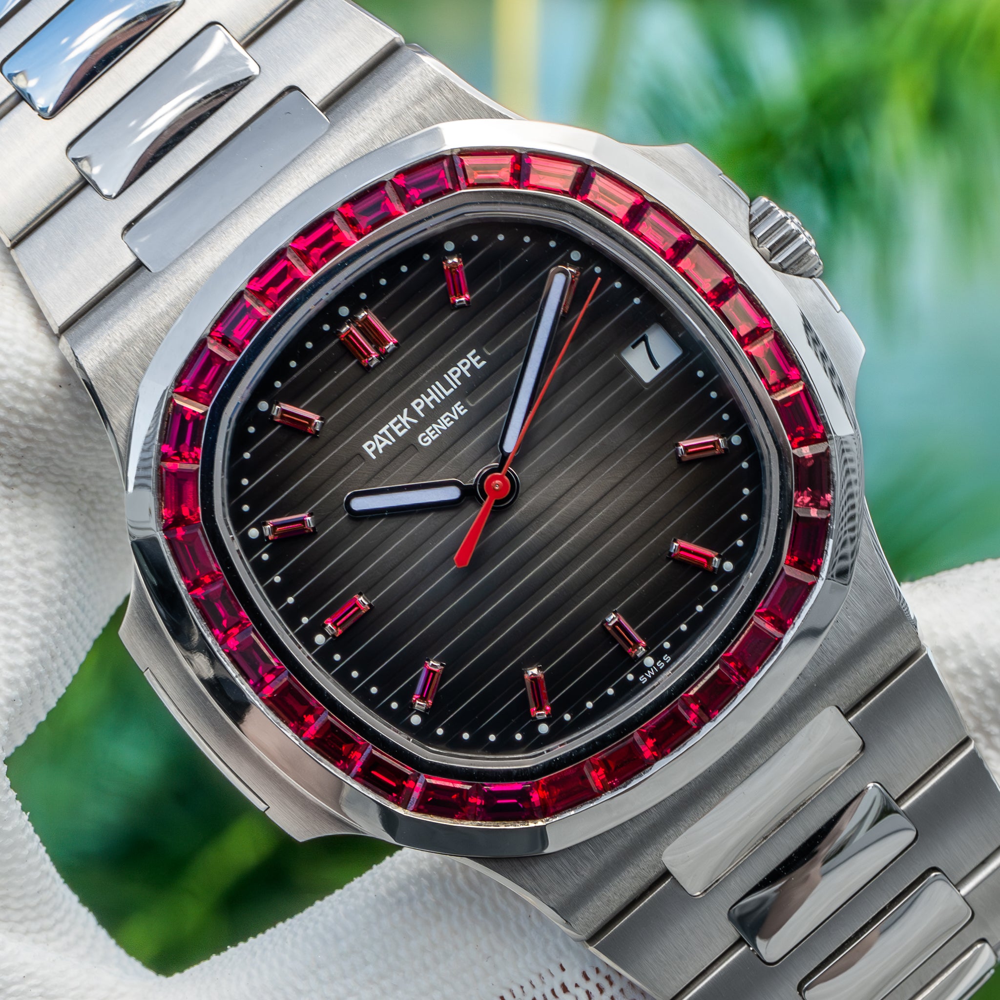 Patek Philippe 5711/112P Nautilus Ruby 40mm