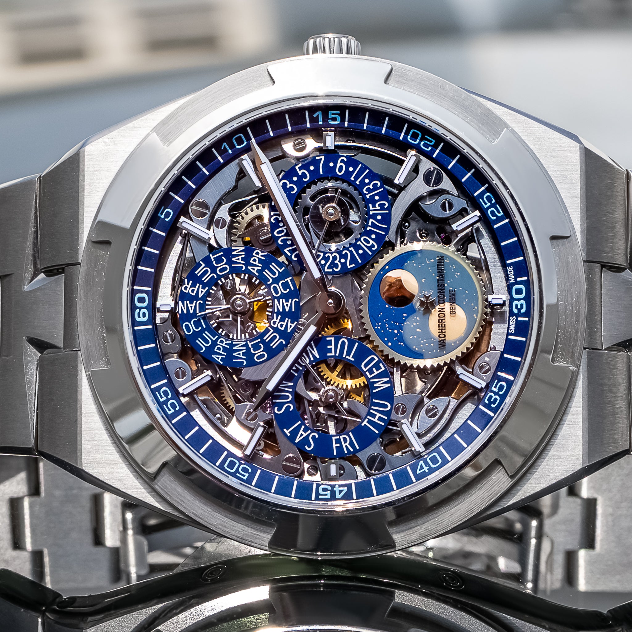 2025 Vacheron Constantin 4300V/220G-B946 Overseas Perpetual Calendar Ultra Thin Skeleton 41.5mm