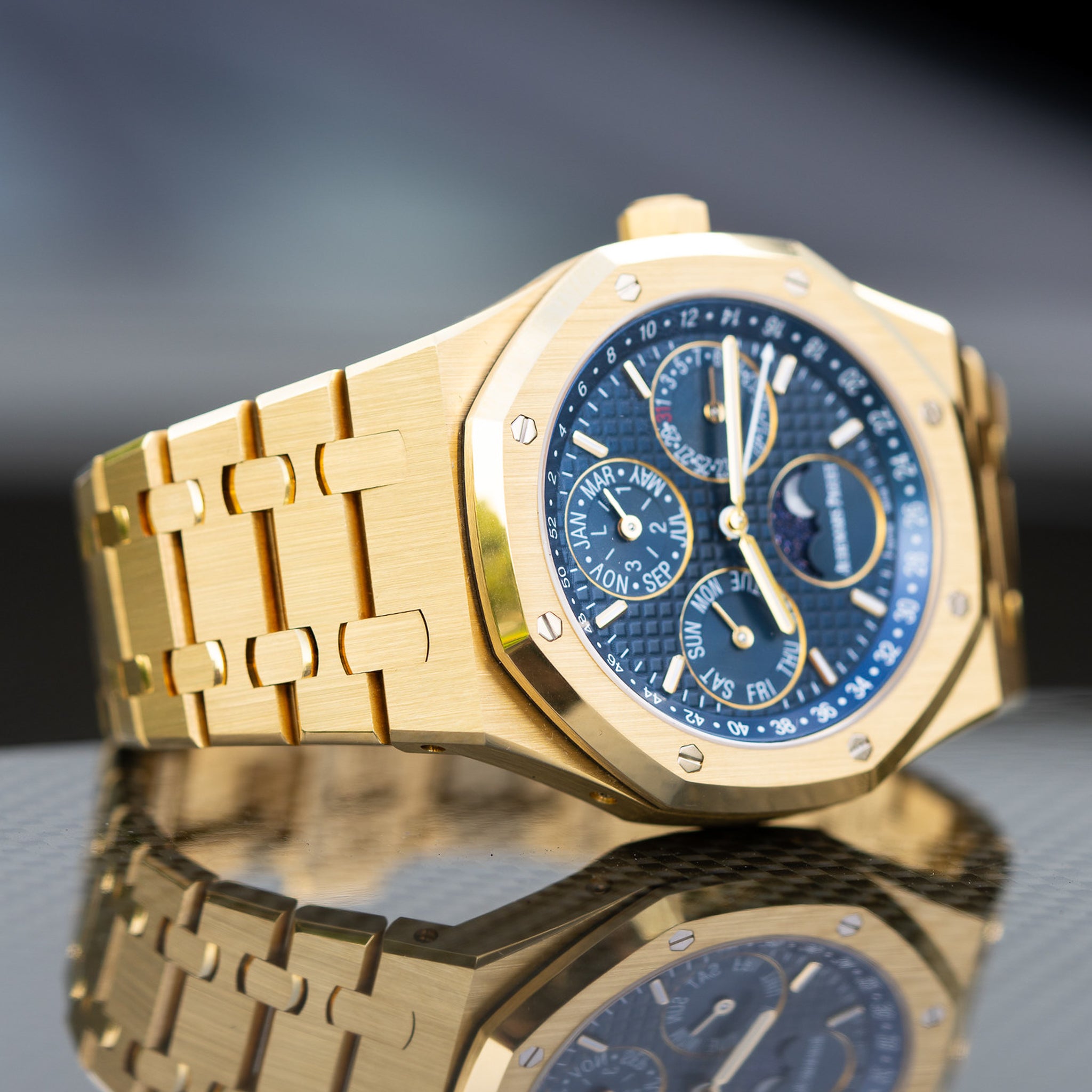 ブルーインパルス　金 Audemars Piguet 26574BA Royal Oak Perpetual Calendar Blue Dial 41mm