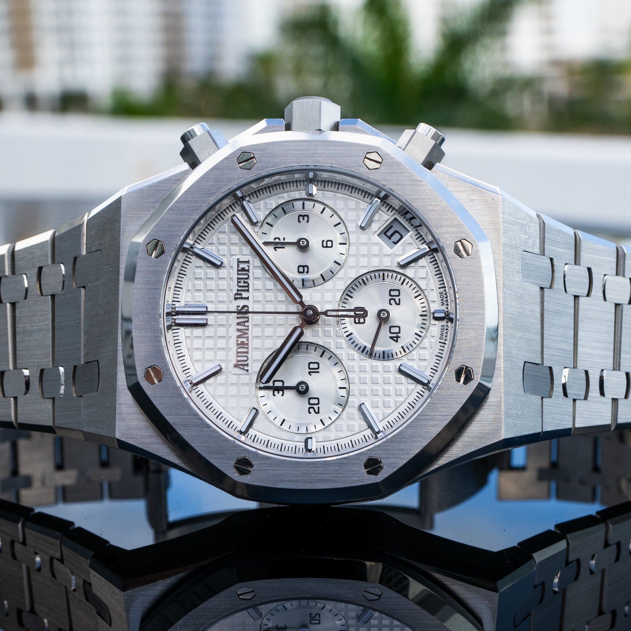 2024 Audemars Piguet Royal Oak 26240st White Dial