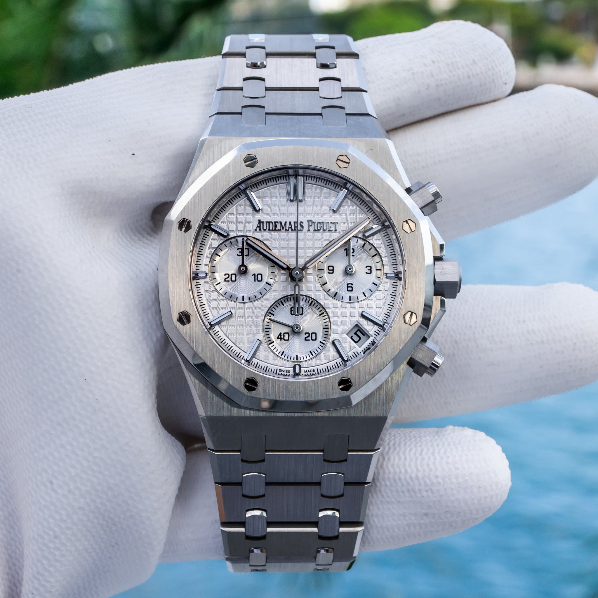 2024 Audemars Piguet Royal Oak 26240st White Dial