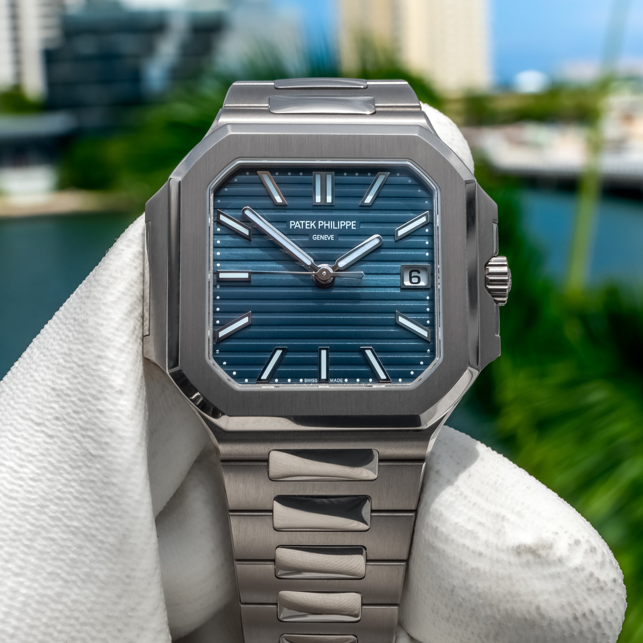 2025 Patek Philippe 7128/1G Cubitus 40mm