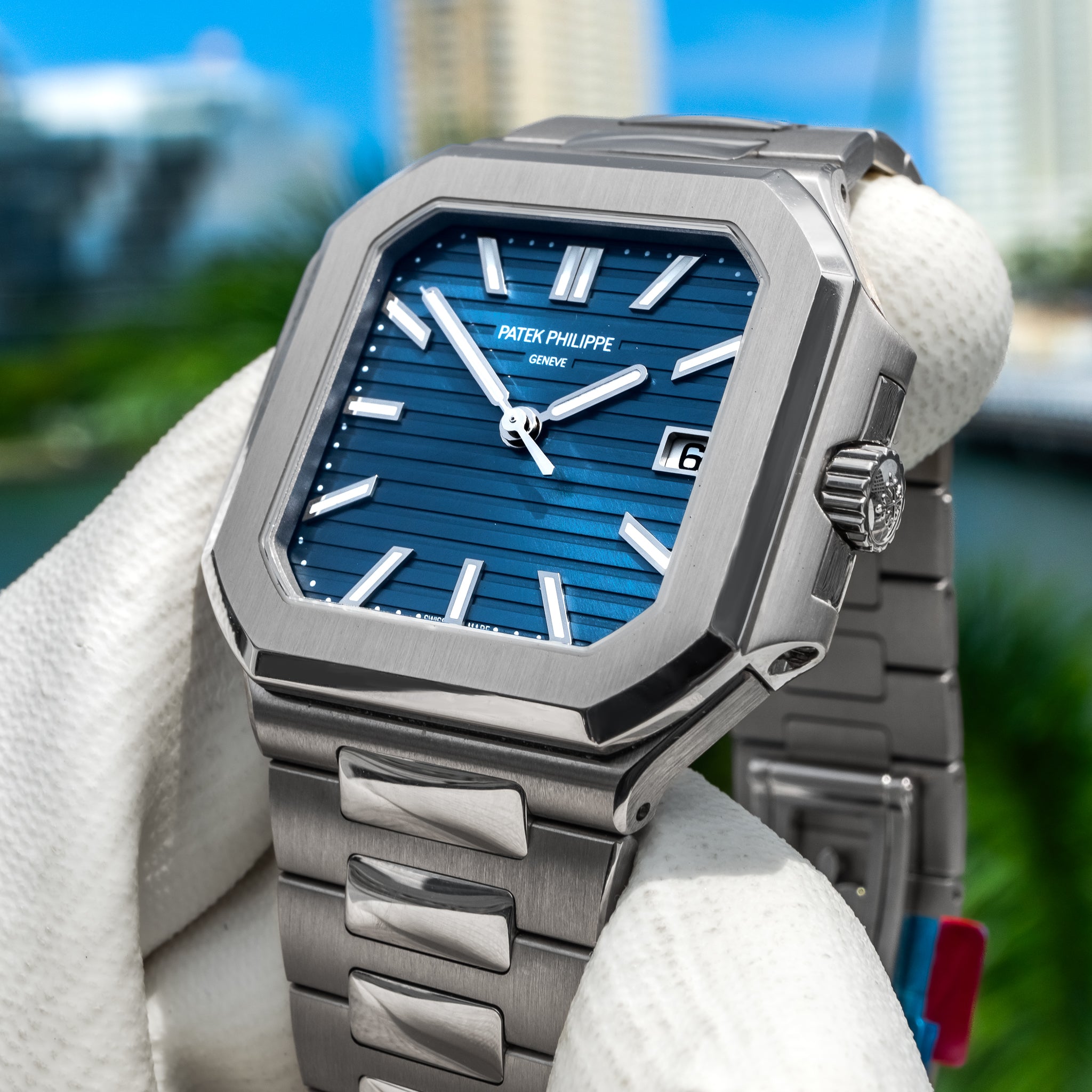 2025 Patek Philippe 7128/1G Cubitus 40mm