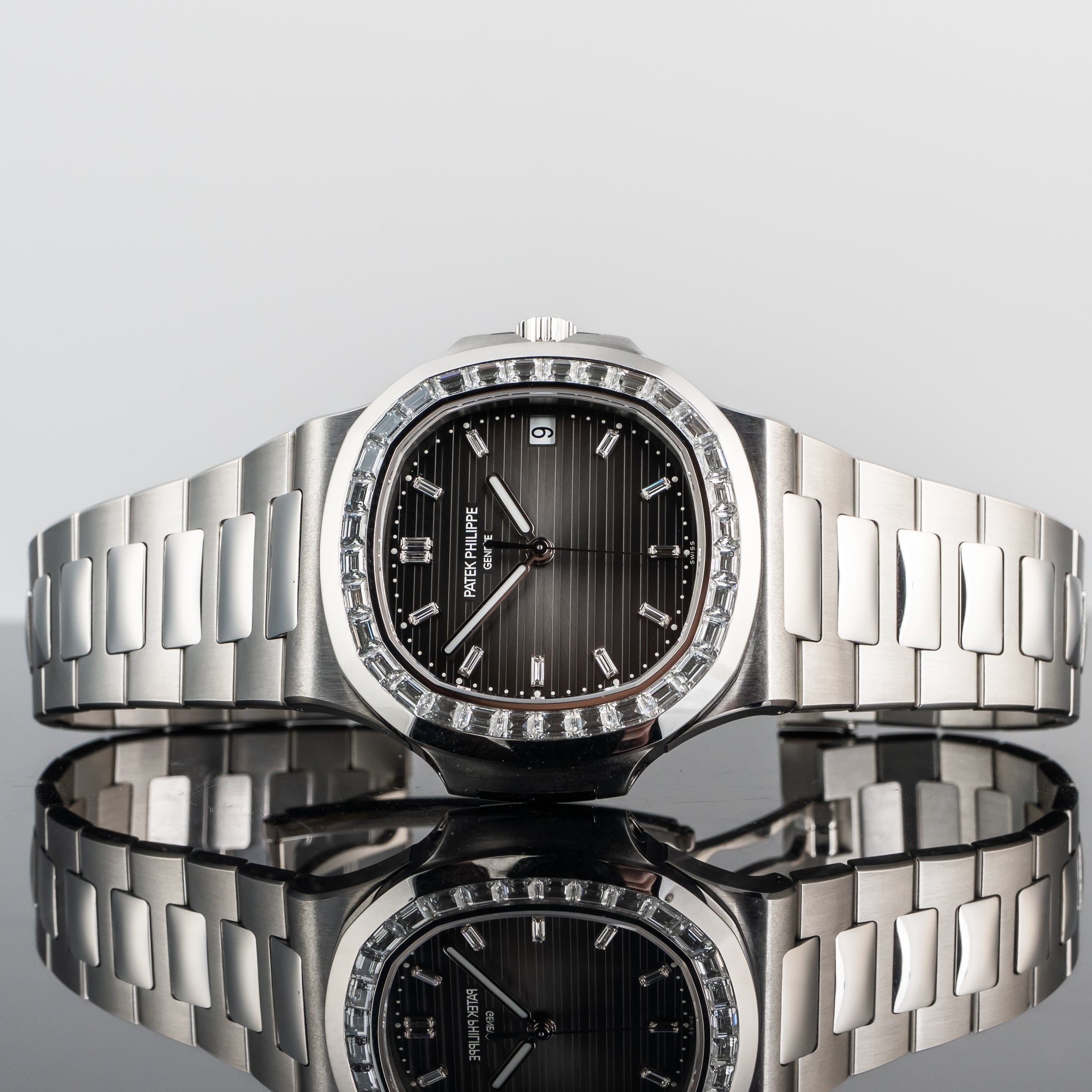Patek Philippe Nautilus 5711/110P-001 Platinum Diamond Bezel