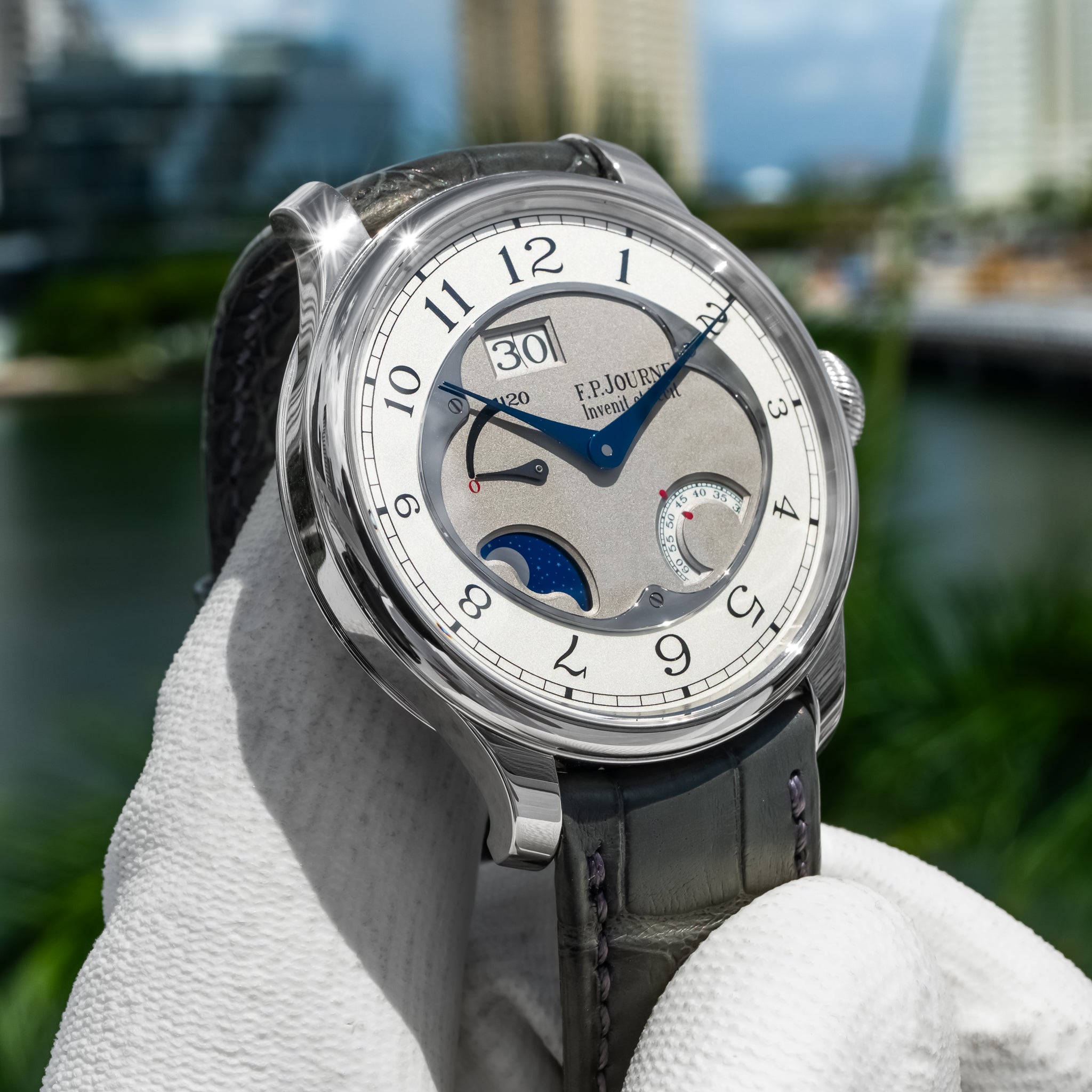 F.P. Journe Divine DN Platinum 40mm