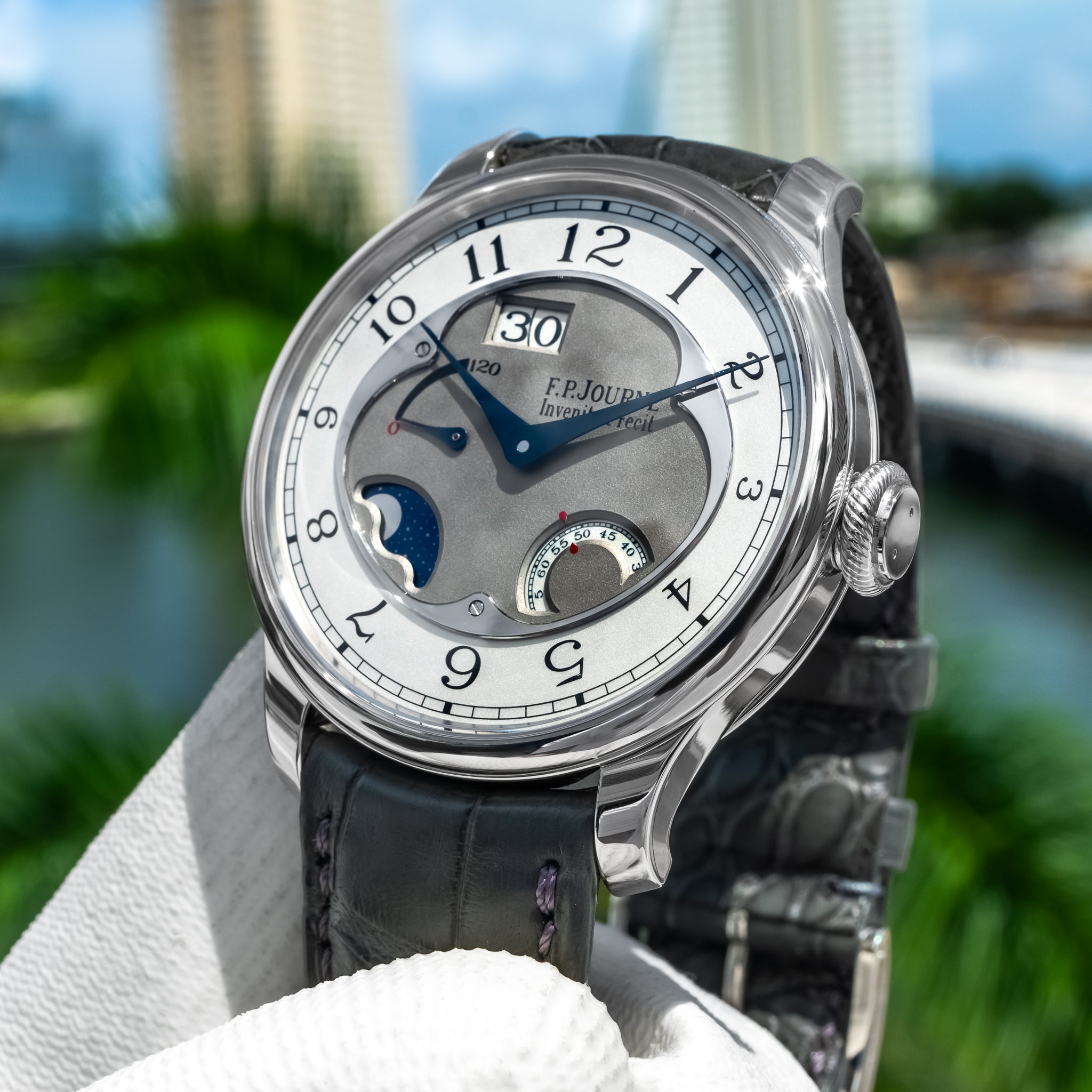 F.P. Journe Divine DN Platinum 40mm