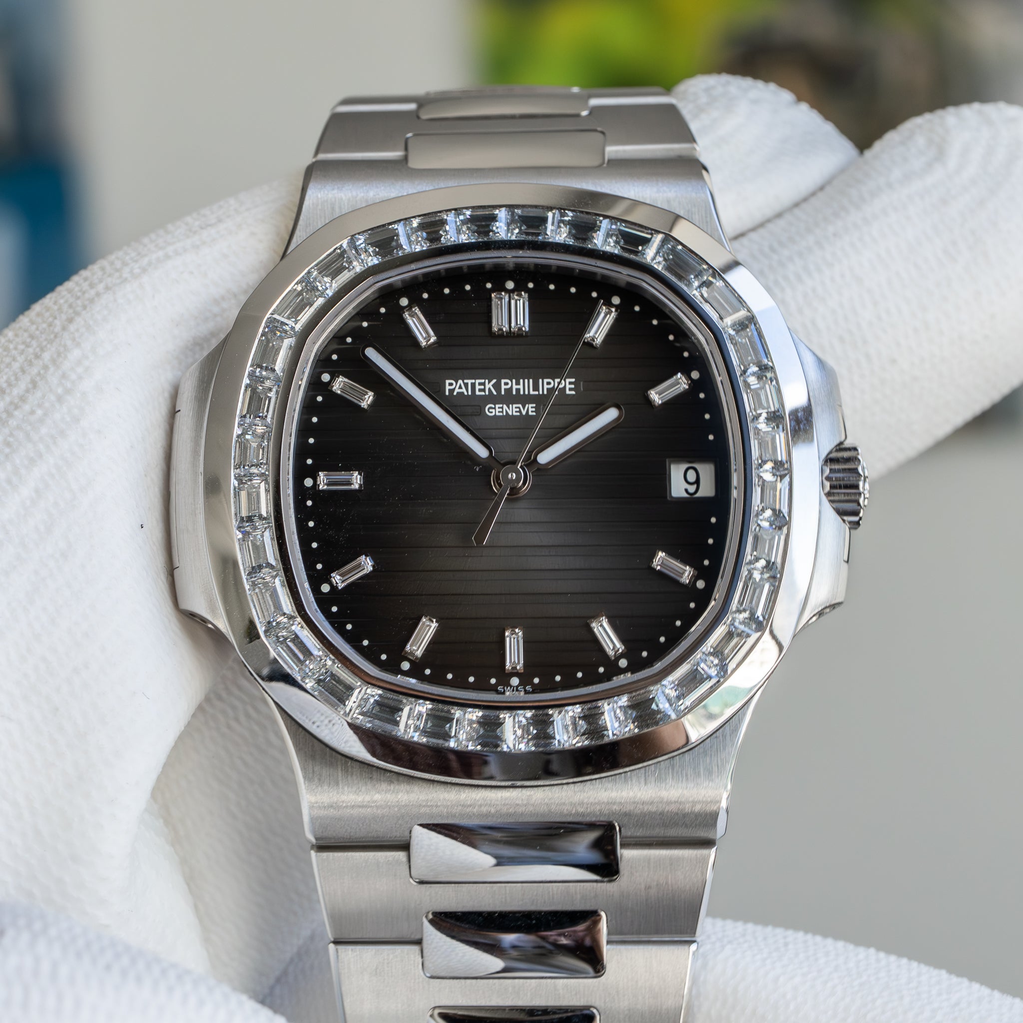 Patek Philippe Nautilus 5711/110P-001 Platinum Diamond Bezel