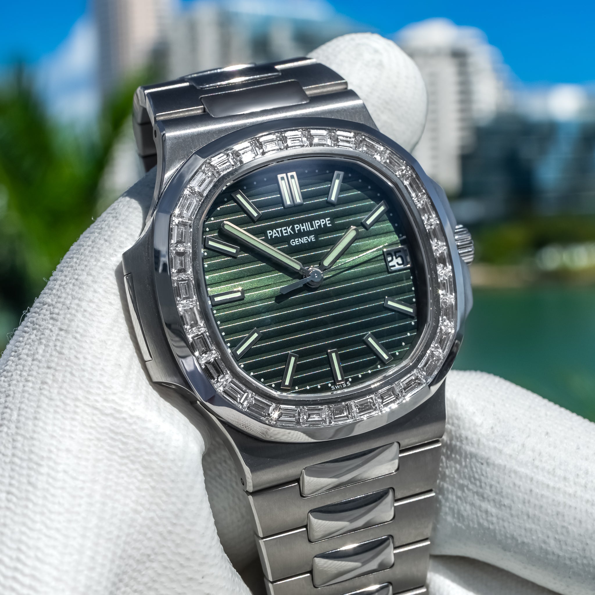 2021 Patek Philippe 5711/1300A Nautilus Green Dial 40mm