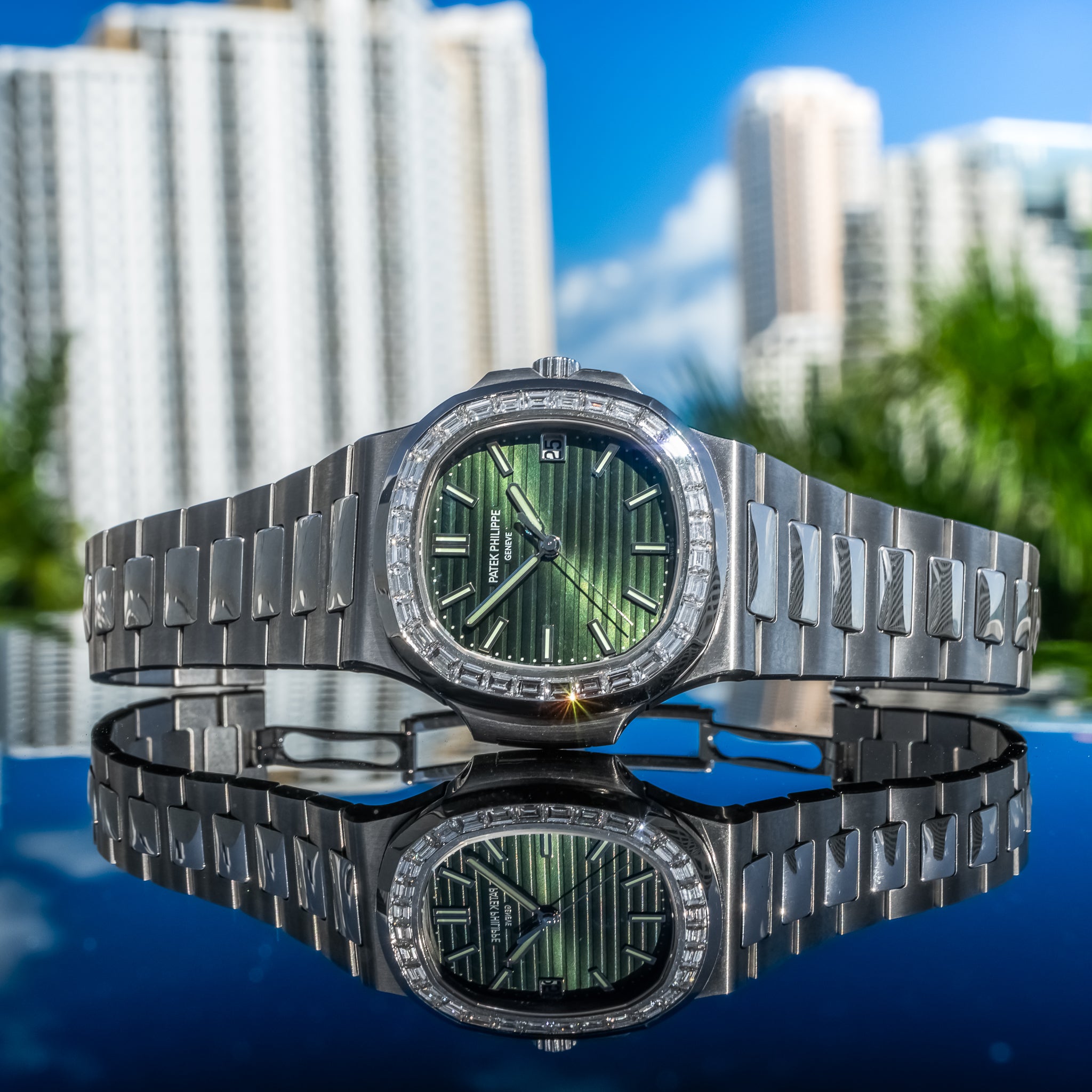 2021 Patek Philippe 5711/1300A Nautilus Green Dial 40mm