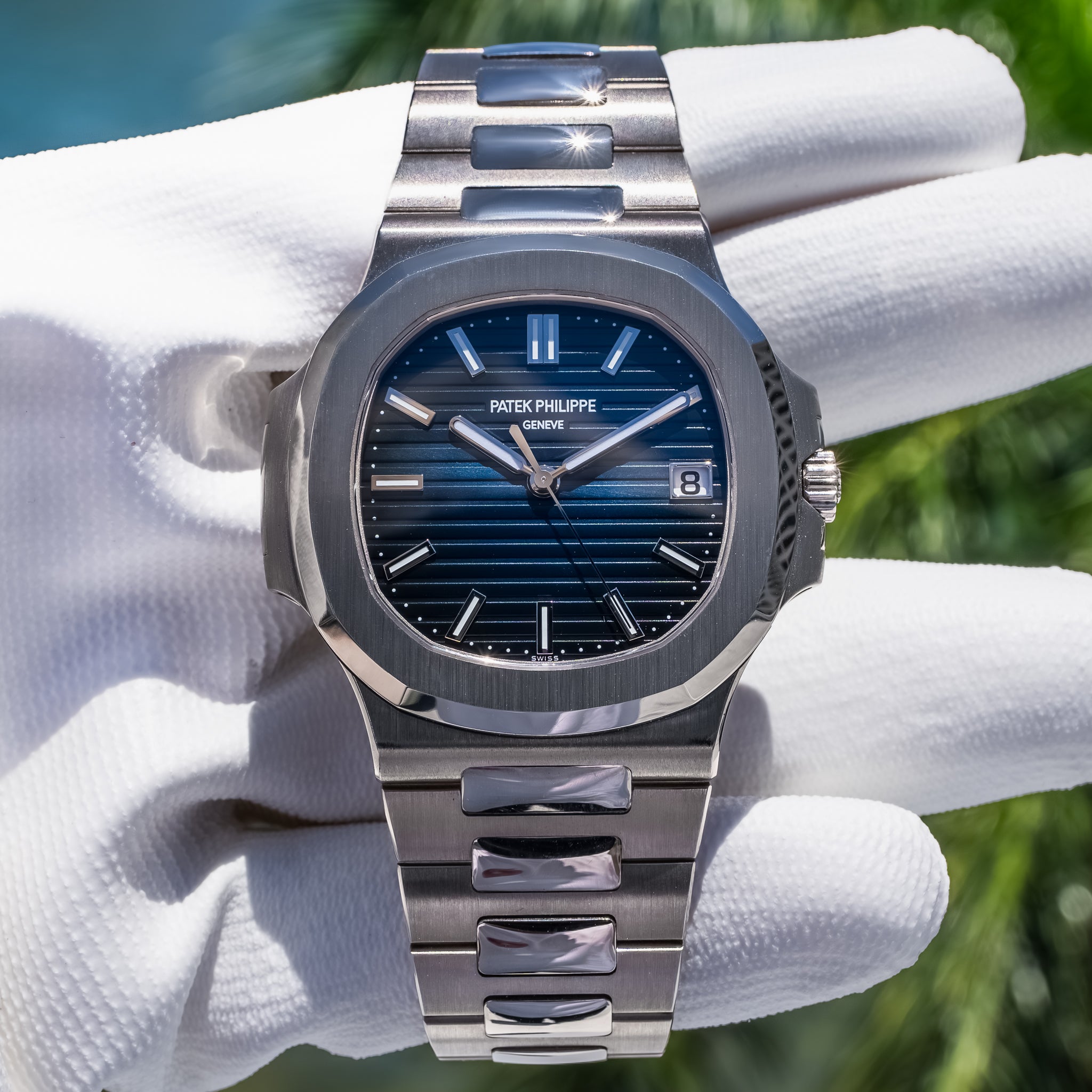 2022 Patek Philippe Nautilus 5811/1G-001 Blue Dial