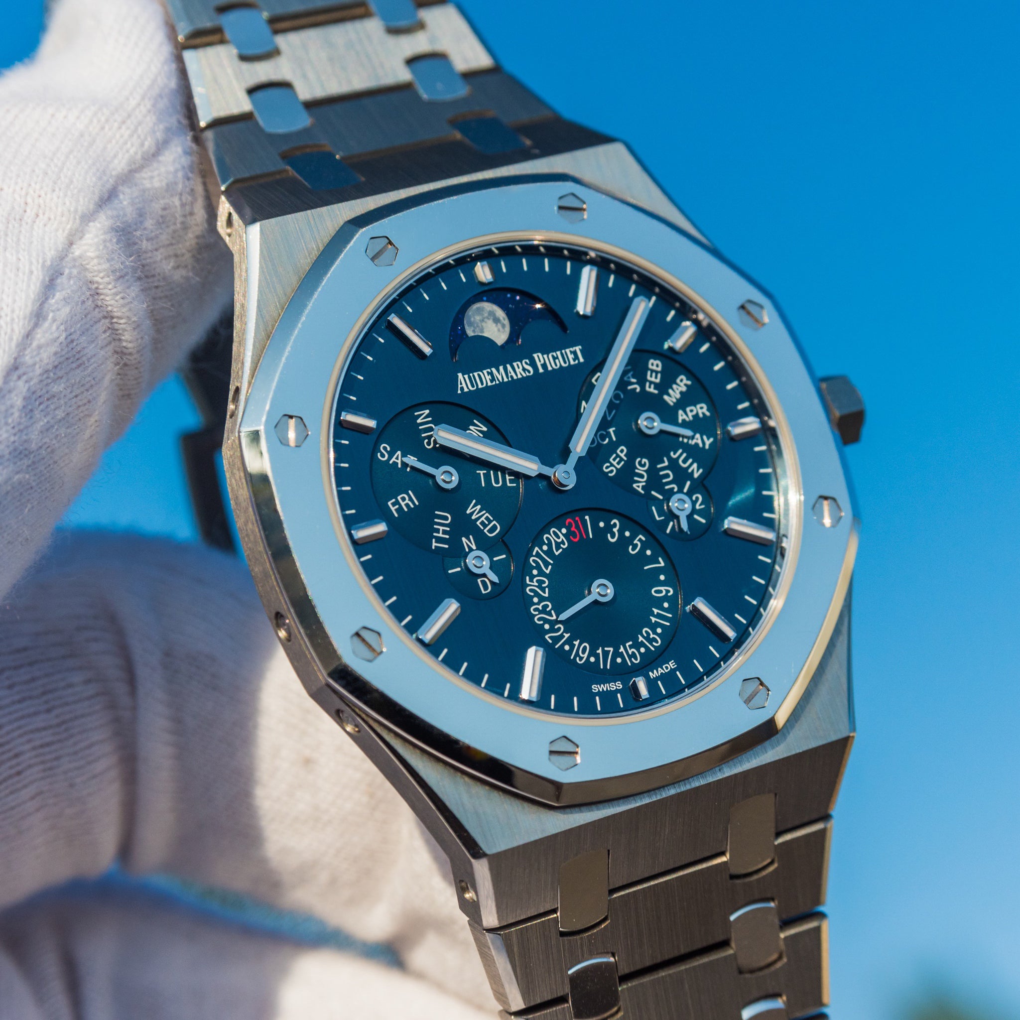 2019 Audemars Piguet Royal Oak Perpetual 26586ip