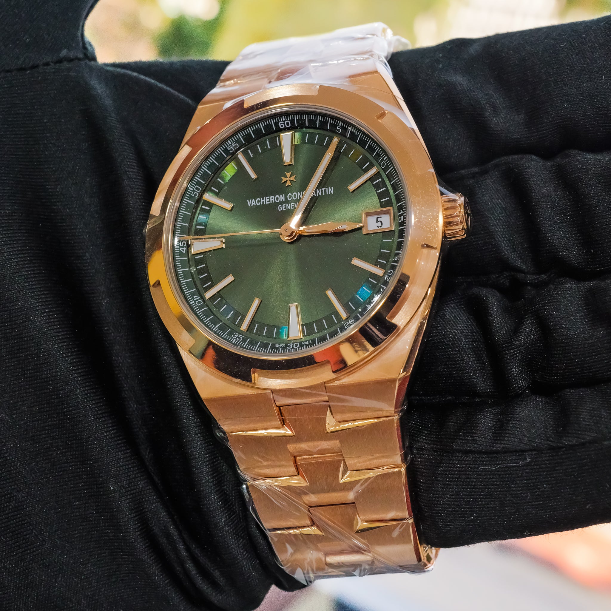 2025 Vacheron Constantin Overseas 4250V/210R-B967