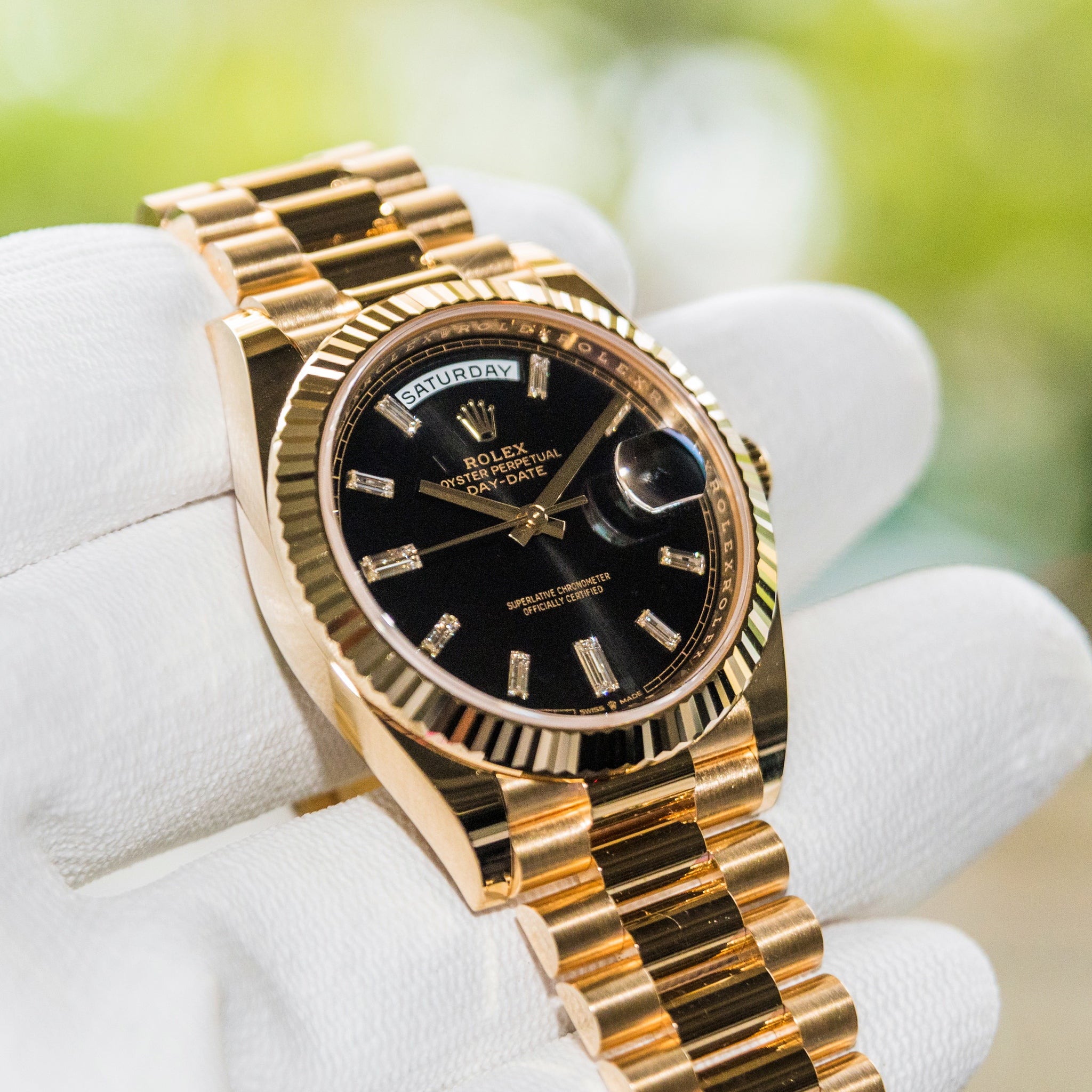 Day date 40 discount yellow gold black dial