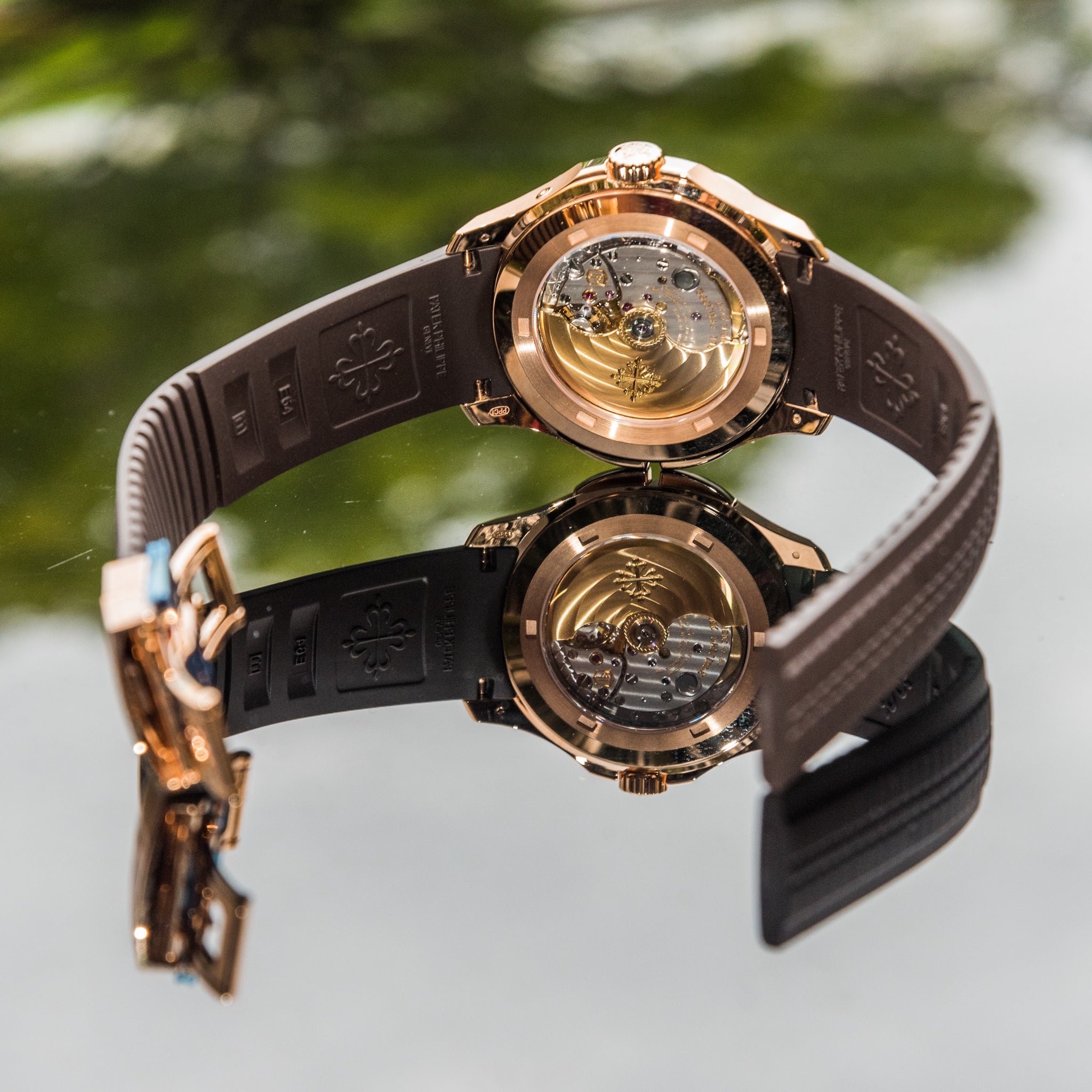 Patek aquanaut travel shop time rose gold