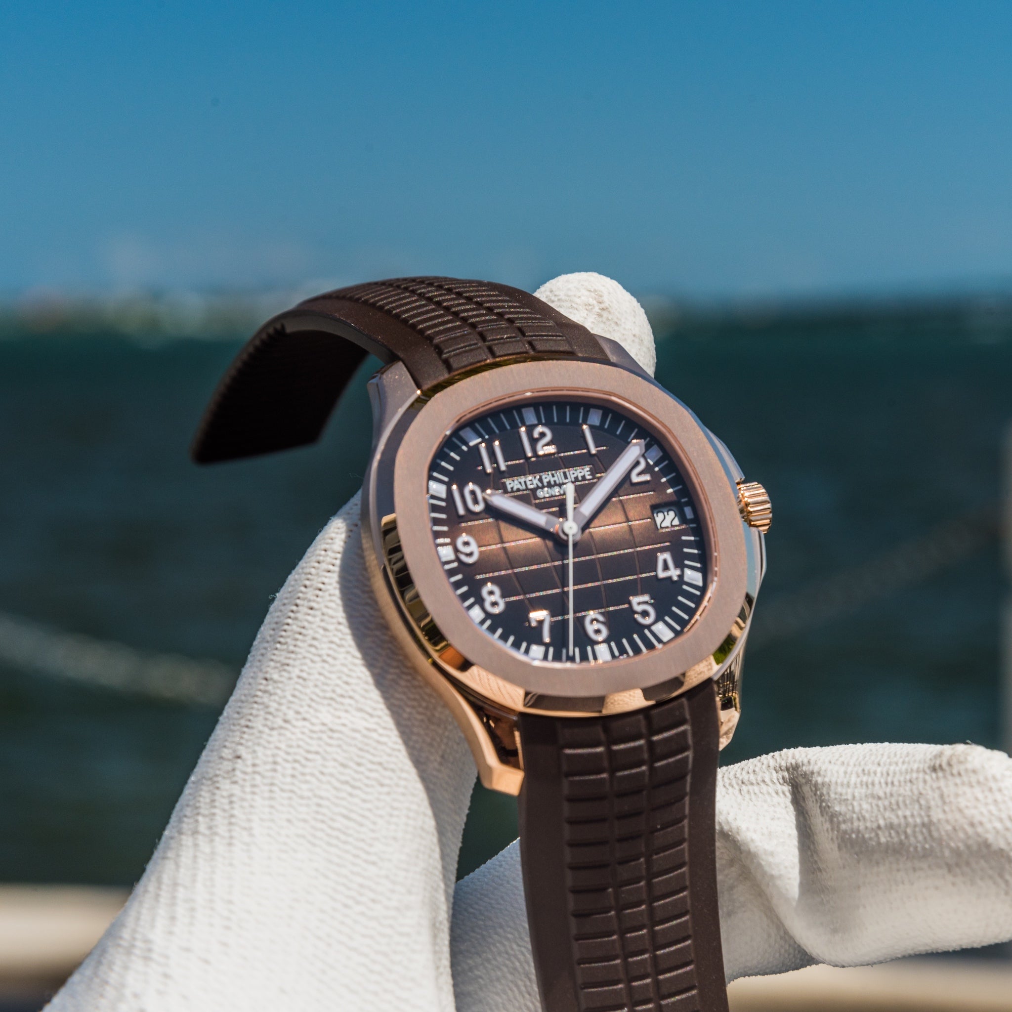 Patek philippe best sale aquanaut rose gold