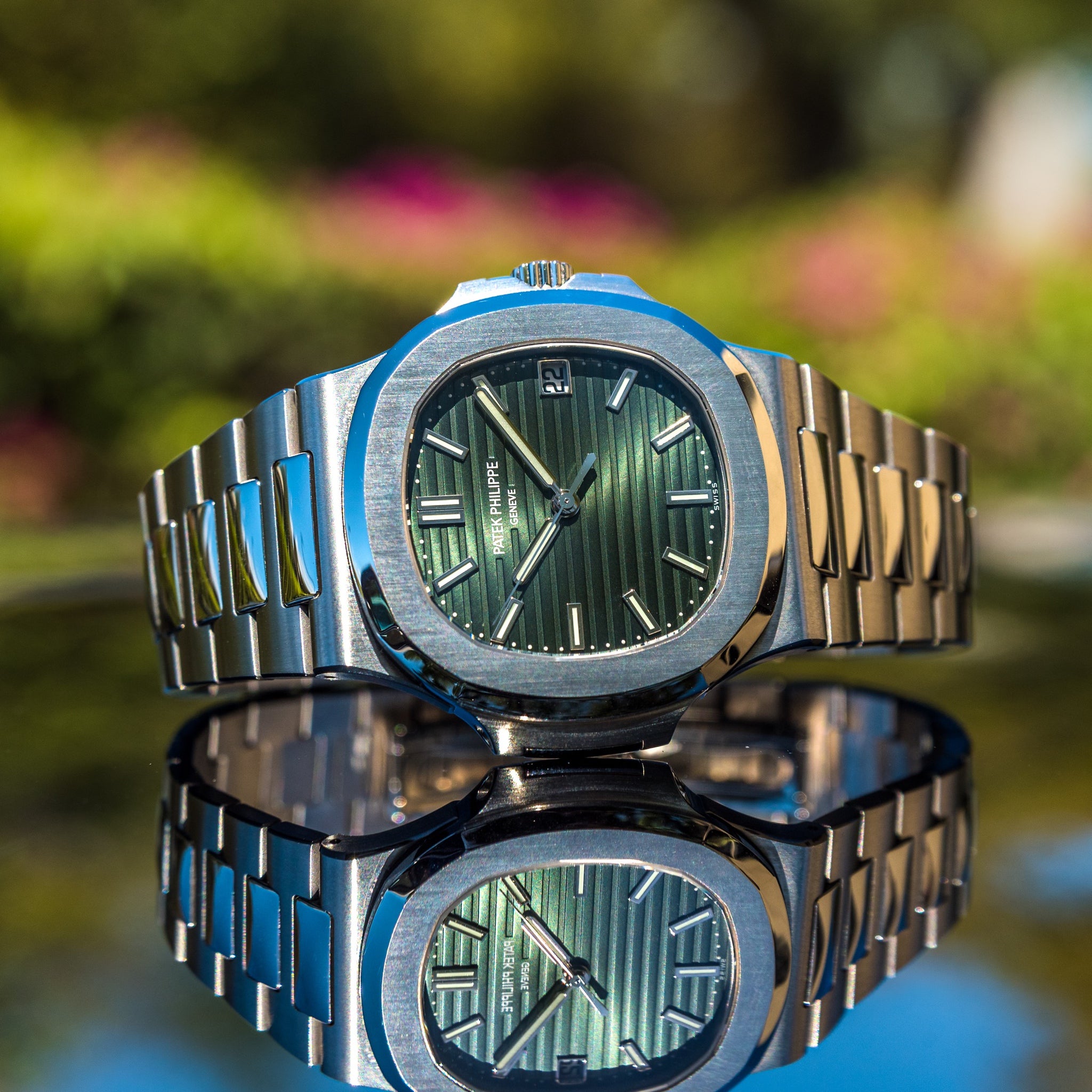 Patek philippe nautilus green strap hotsell