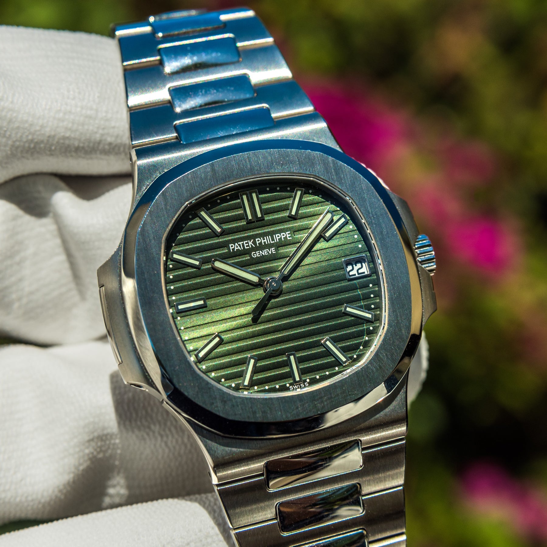 2021 Patek Philippe Nautilus Olive Green 5711/1A-014 Patek Philippe Watch  Review 
